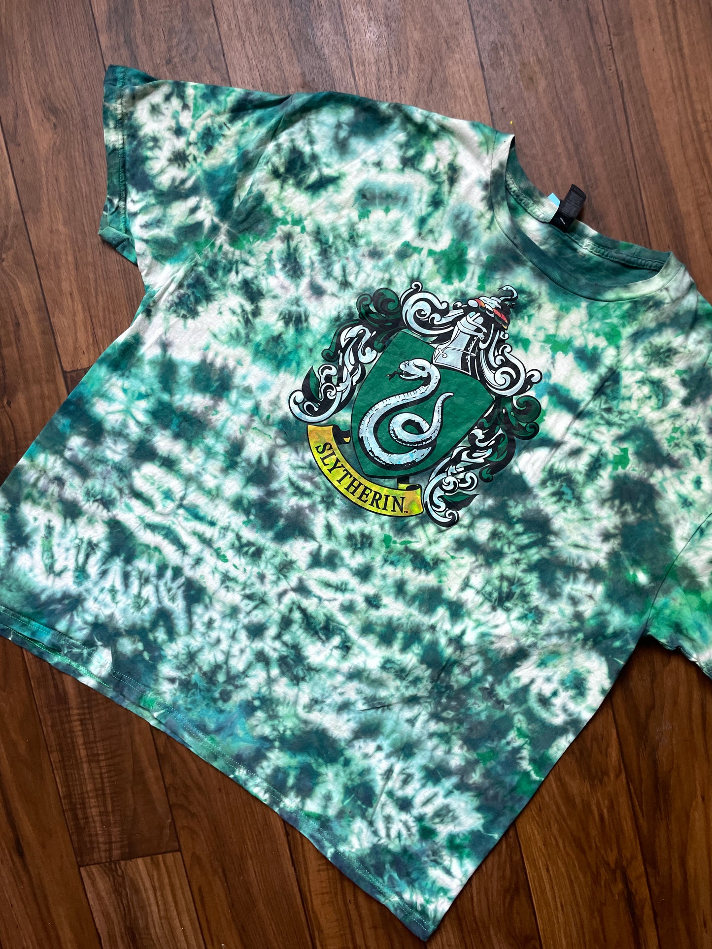 Hogwarts Slytherin Crest Tie Dye Short Sleeve T-Shirt | One-Of-a-Kind Upcycled Harry Potter Green and Black Tie Dye Top | Men's 3XL