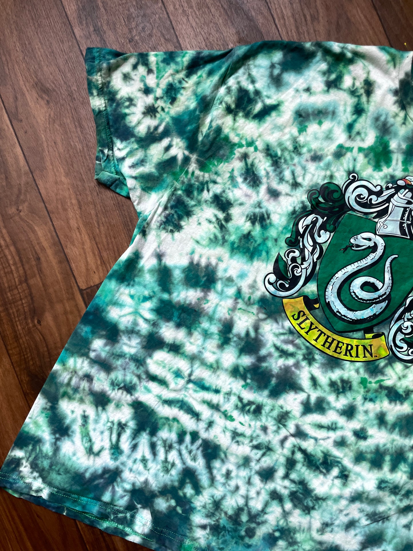 Hogwarts Slytherin Crest Tie Dye Short Sleeve T-Shirt | One-Of-a-Kind Upcycled Harry Potter Green and Black Tie Dye Top | Men's 3XL