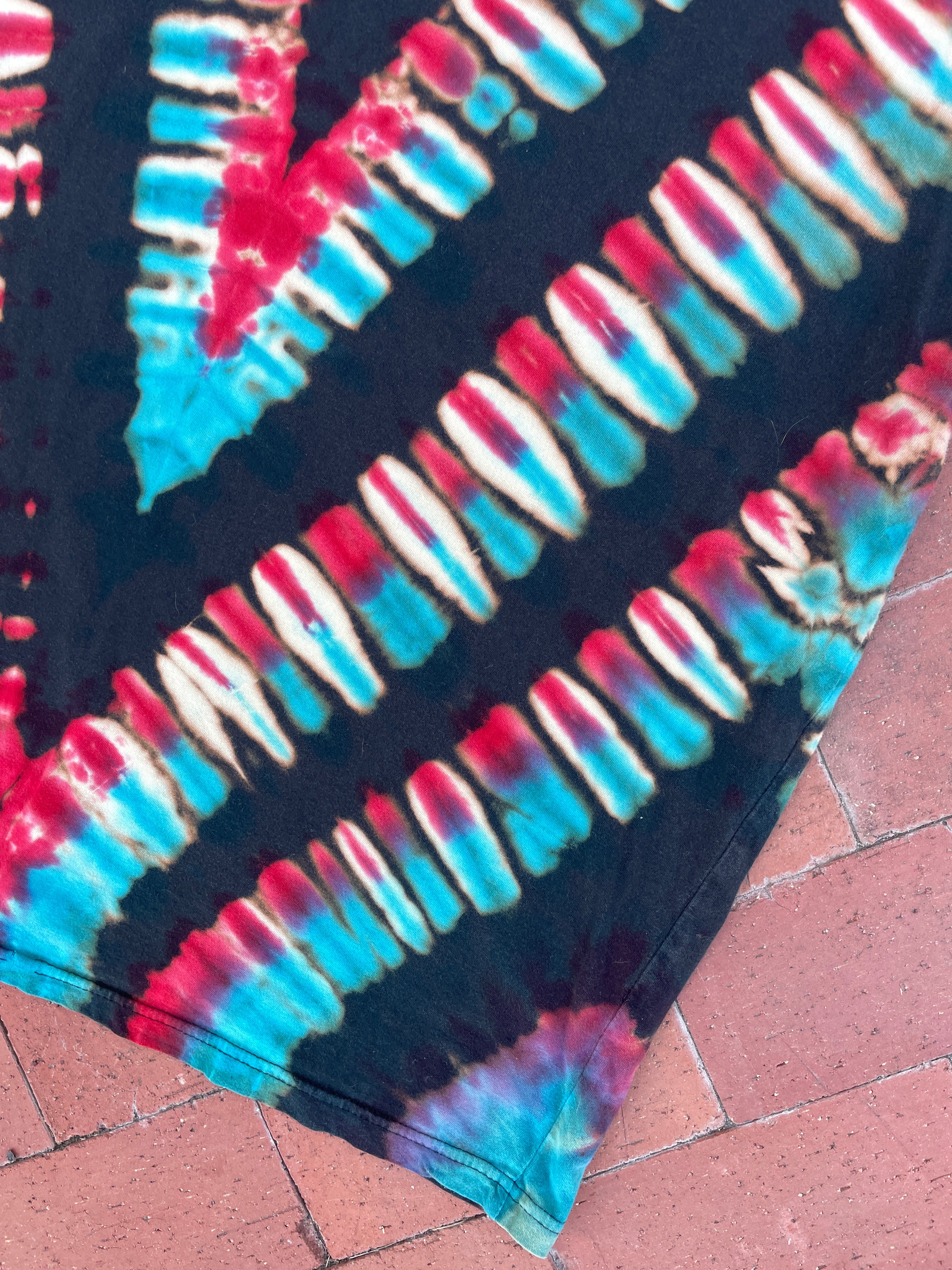 XL Men's adidas American Flag Handmade Reverse Tie Dye Short Sleeve T-Shirt | One-Of-a-Kind Upcycled Black, Red, White, and Blue V-Pleated Top