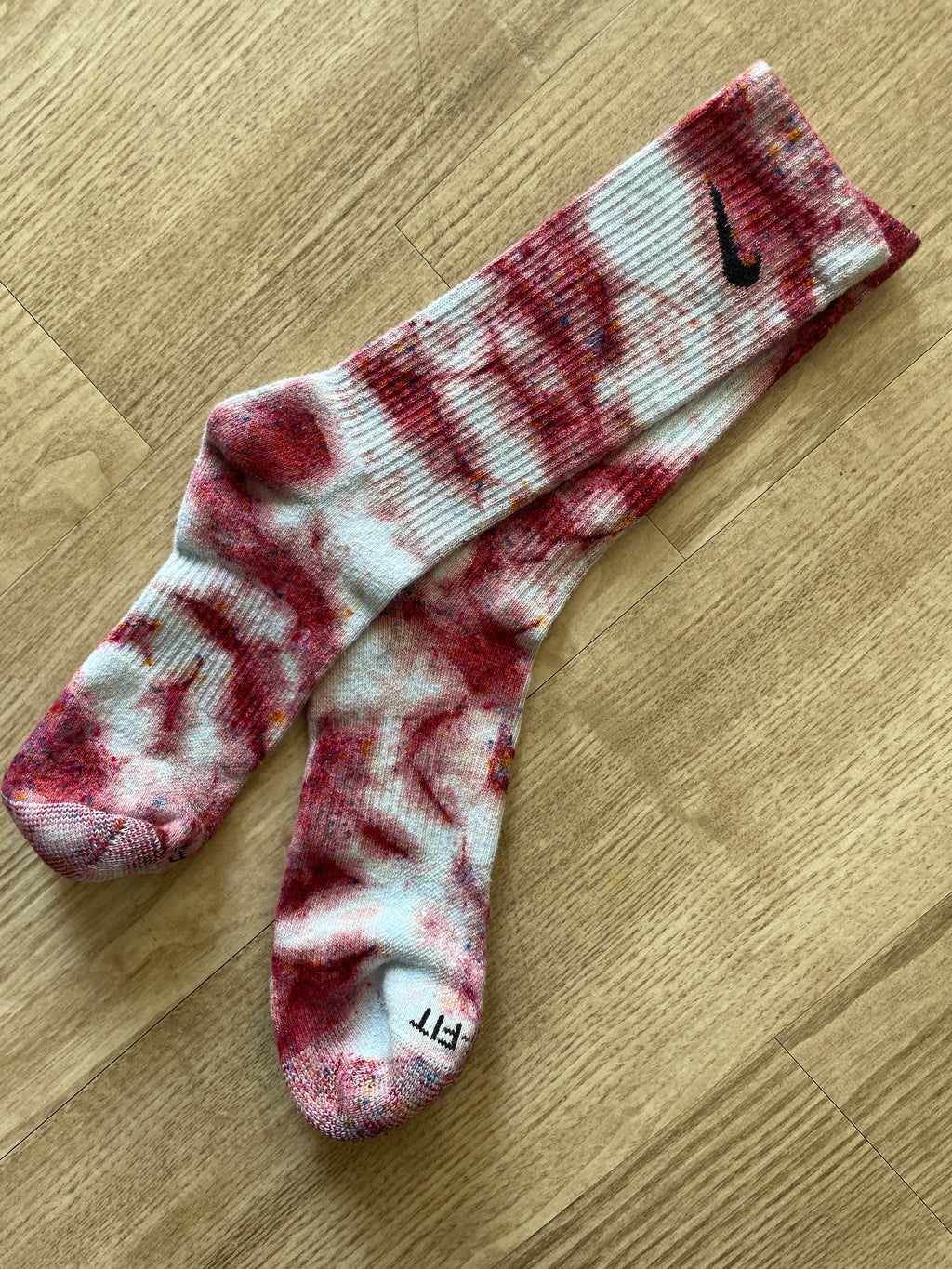 NIKE Socks Hand Tie Dyed Pink and White "Funfetti" Nike Dri-FIT Everyday Plus Crew Training Socks - Size Large (Men's 8-12/Women's 10-13)