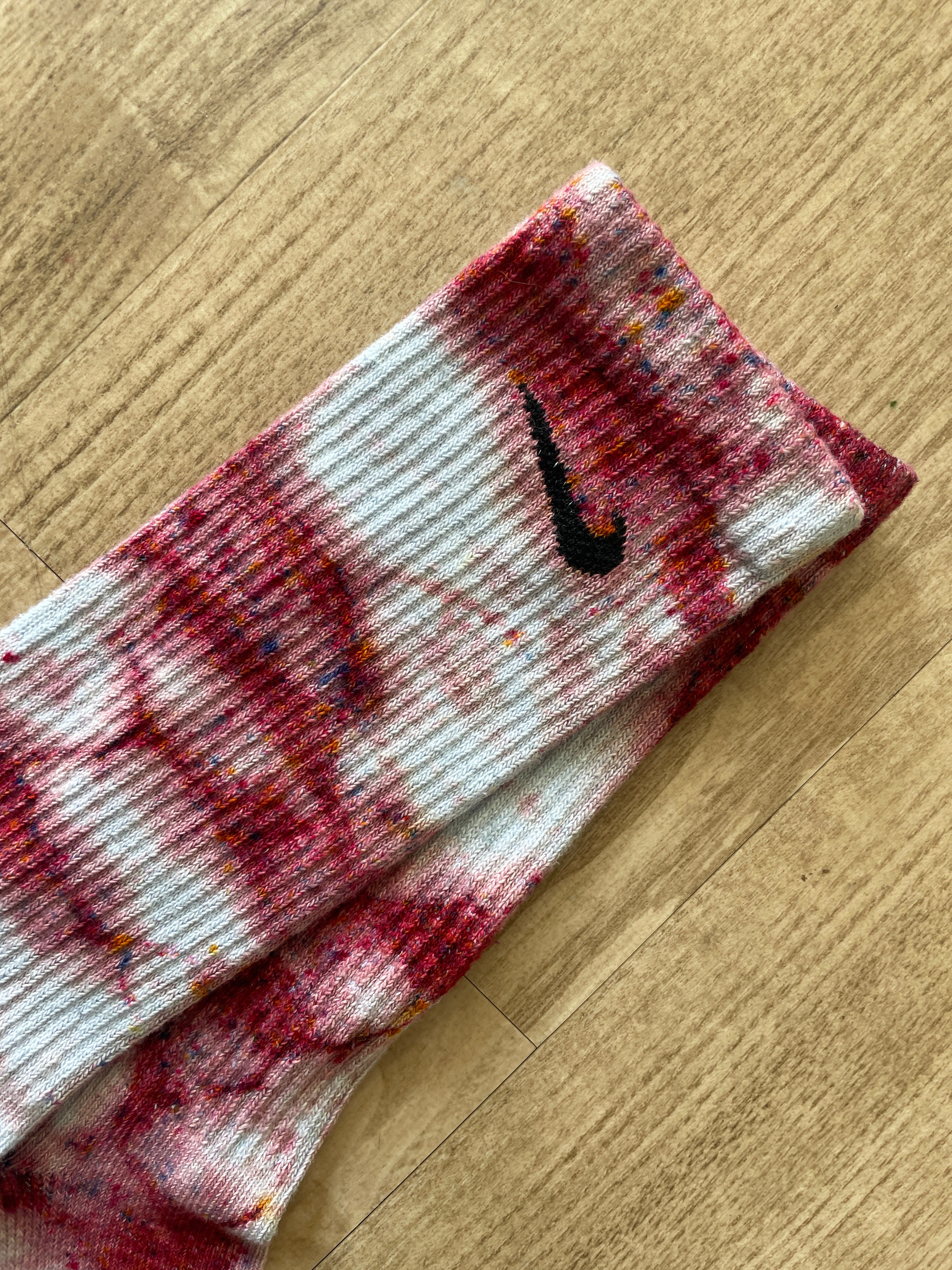 NIKE Socks Hand Tie Dyed Pink and White "Funfetti" Nike Dri-FIT Everyday Plus Crew Training Socks - Size Large (Men's 8-12/Women's 10-13)