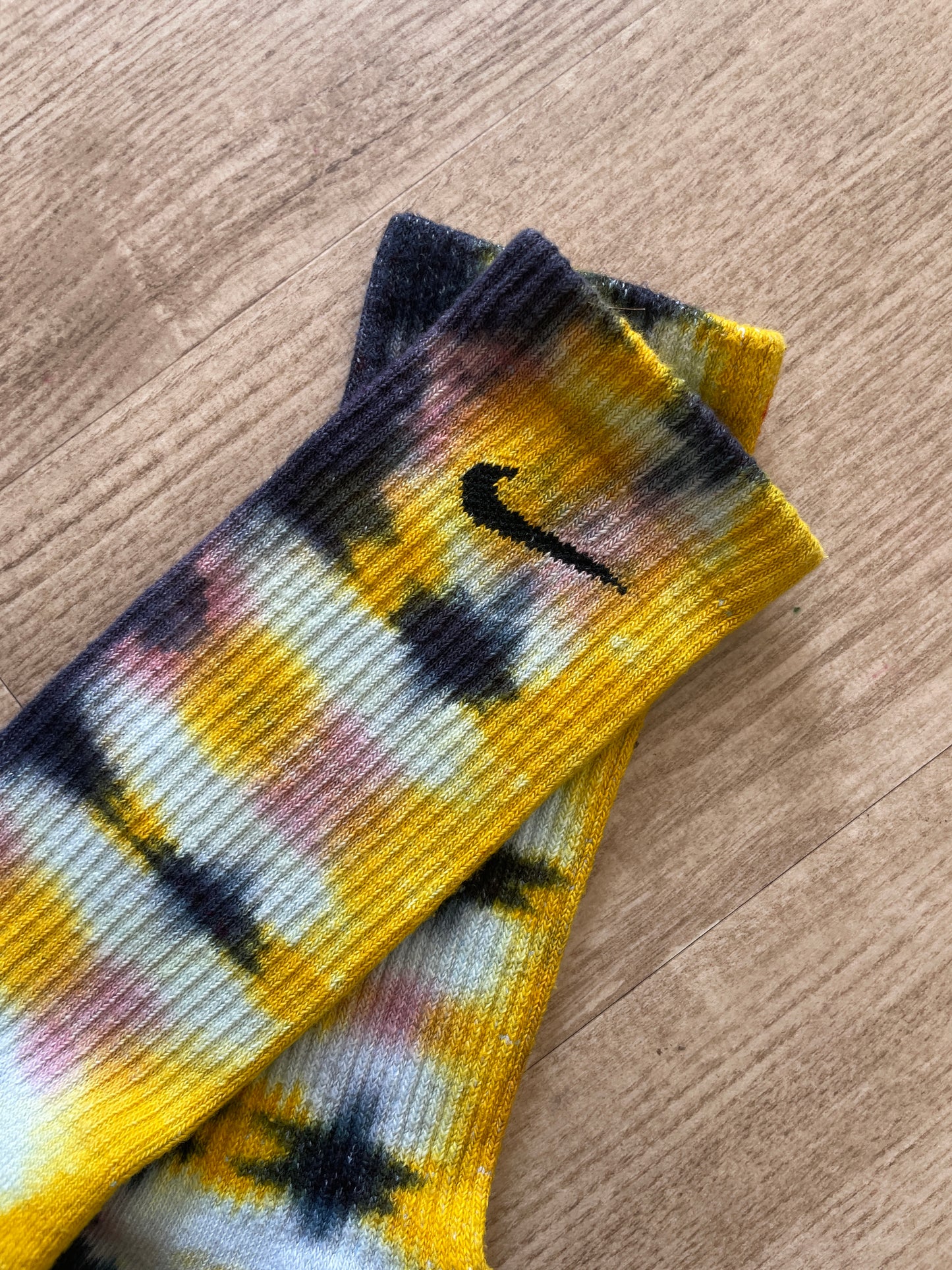 NIKE Socks Hand Tie Dyed Black, Yellow, and Pink Nike Dri-FIT Everyday Plus Crew Training Socks - Size Large (Men's 8-12/Women's 10-13)
