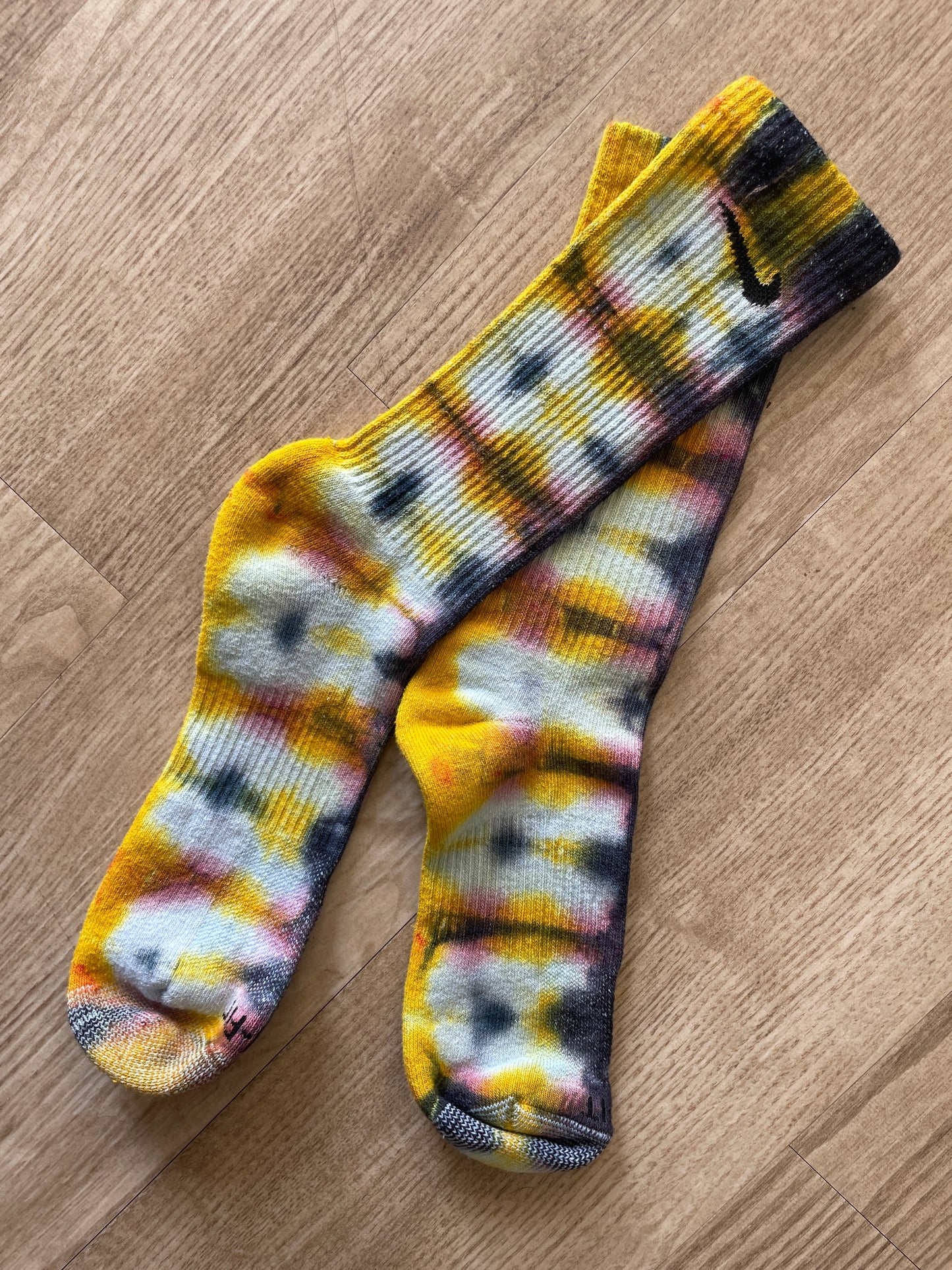 NIKE Socks Hand Tie Dyed Black, Yellow, and Pink Nike Dri-FIT Everyday Plus Crew Training Socks - Size Large (Men's 8-12/Women's 10-13)