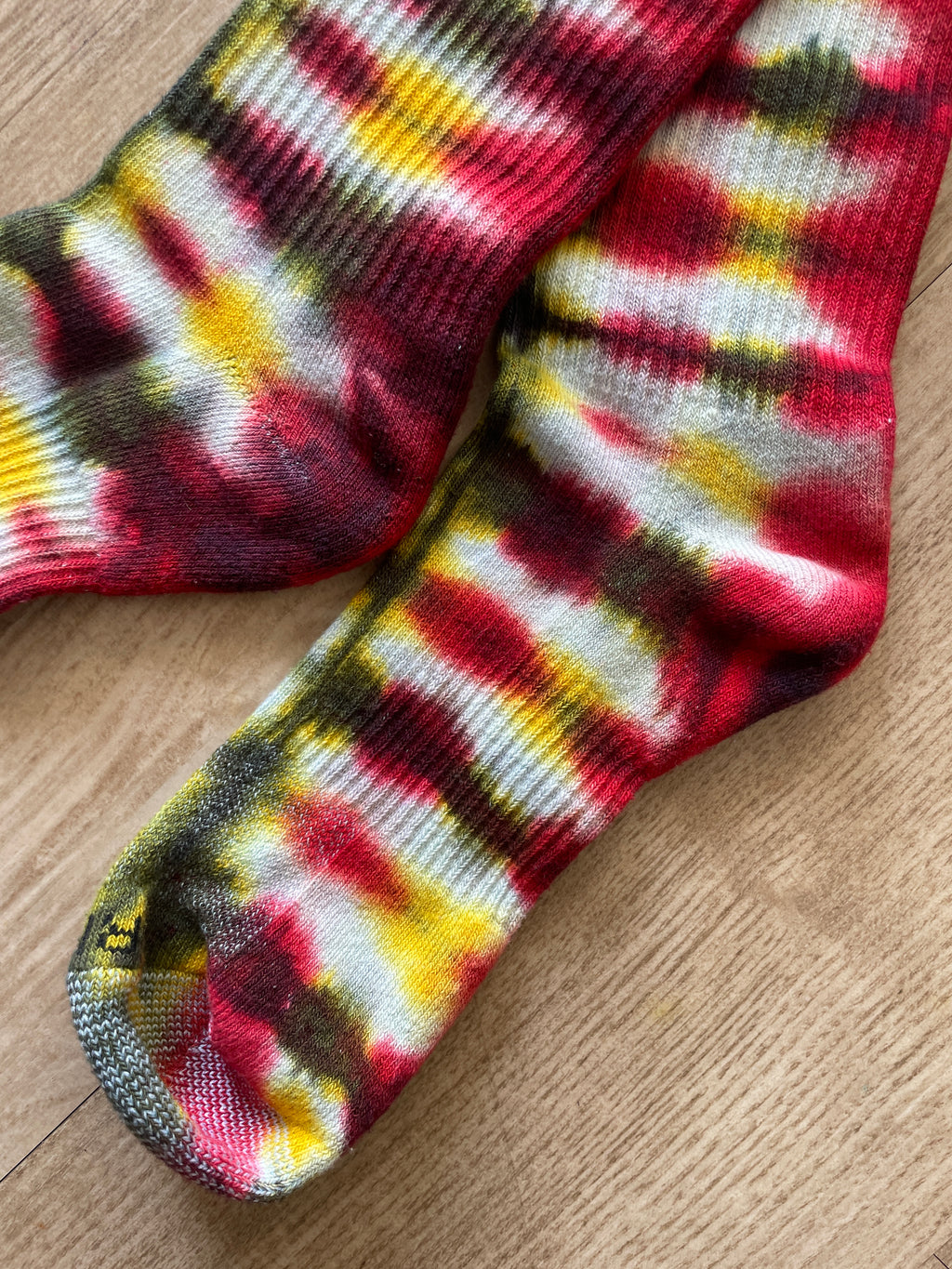 NIKE Socks Hand Tie Dyed Black, Red, and Yellow Nike Dri-FIT Everyday Plus Crew Training Socks - Size Large (Men's 8-12/Women's 10-13)