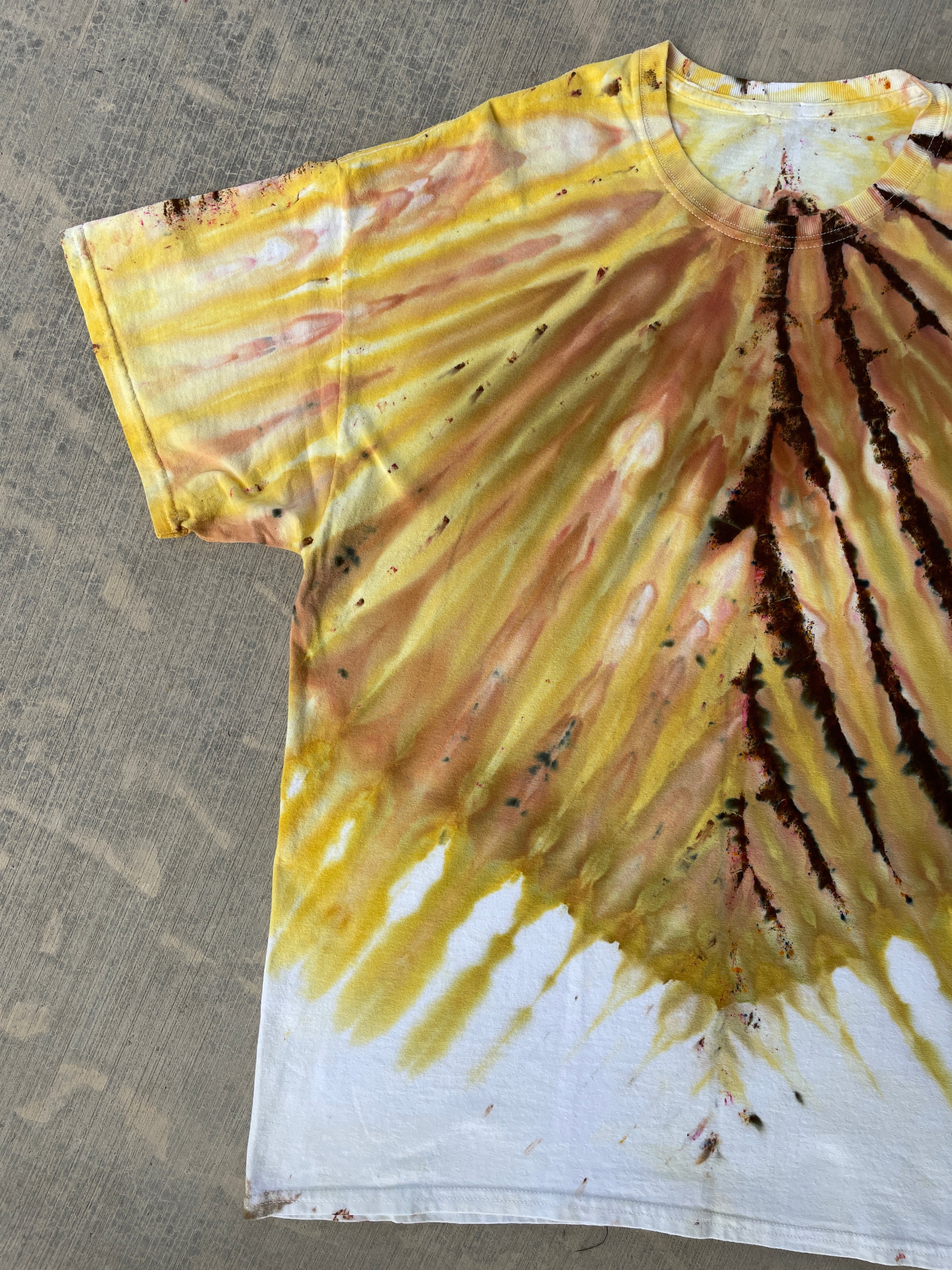 XL Men’s Actual Garbage Yellow and Brown Tie Dye Short Sleeve T-Shirt