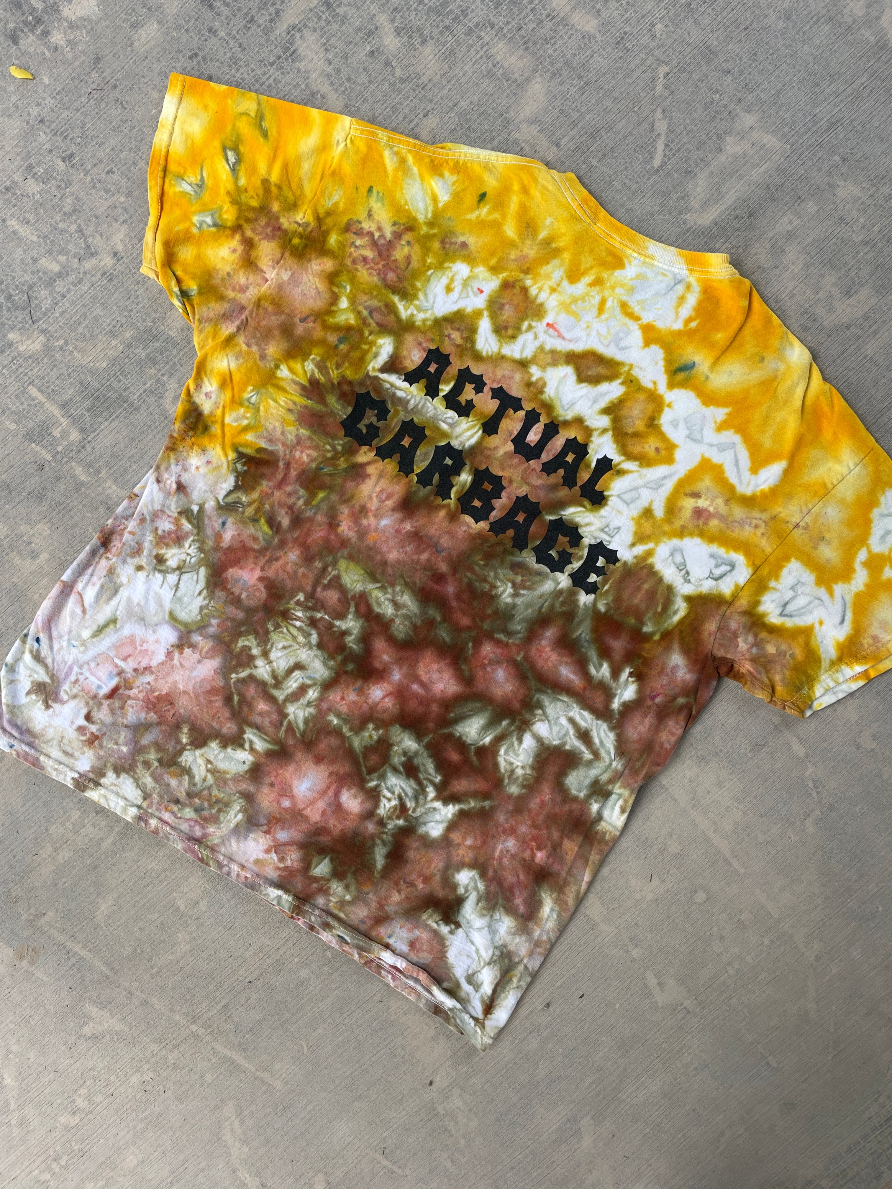 XL Men’s Actual Garbage Yellow and Brown Tie Dye Short Sleeve T-Shirt