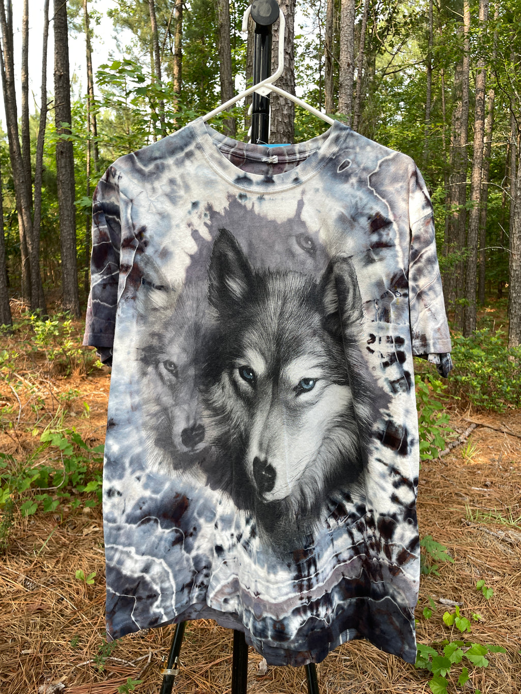 Gray and Black Wolf Hand-Tie Dyed Short Sleeve T-Shirt (Men's Large)