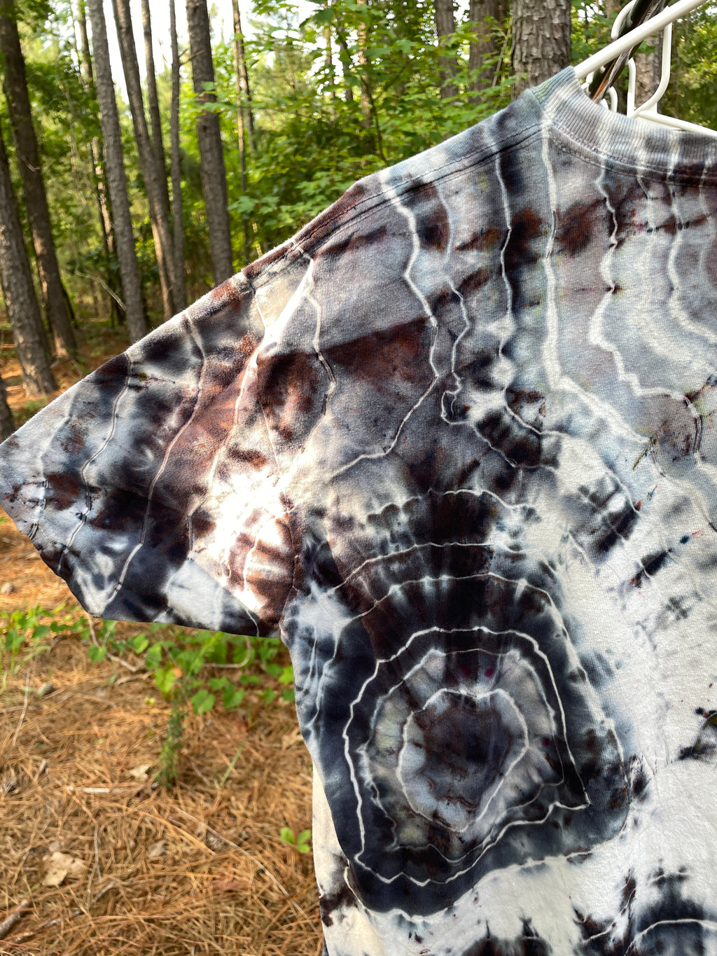 Gray and Black Wolf Hand-Tie Dyed Short Sleeve T-Shirt (Men's Large)
