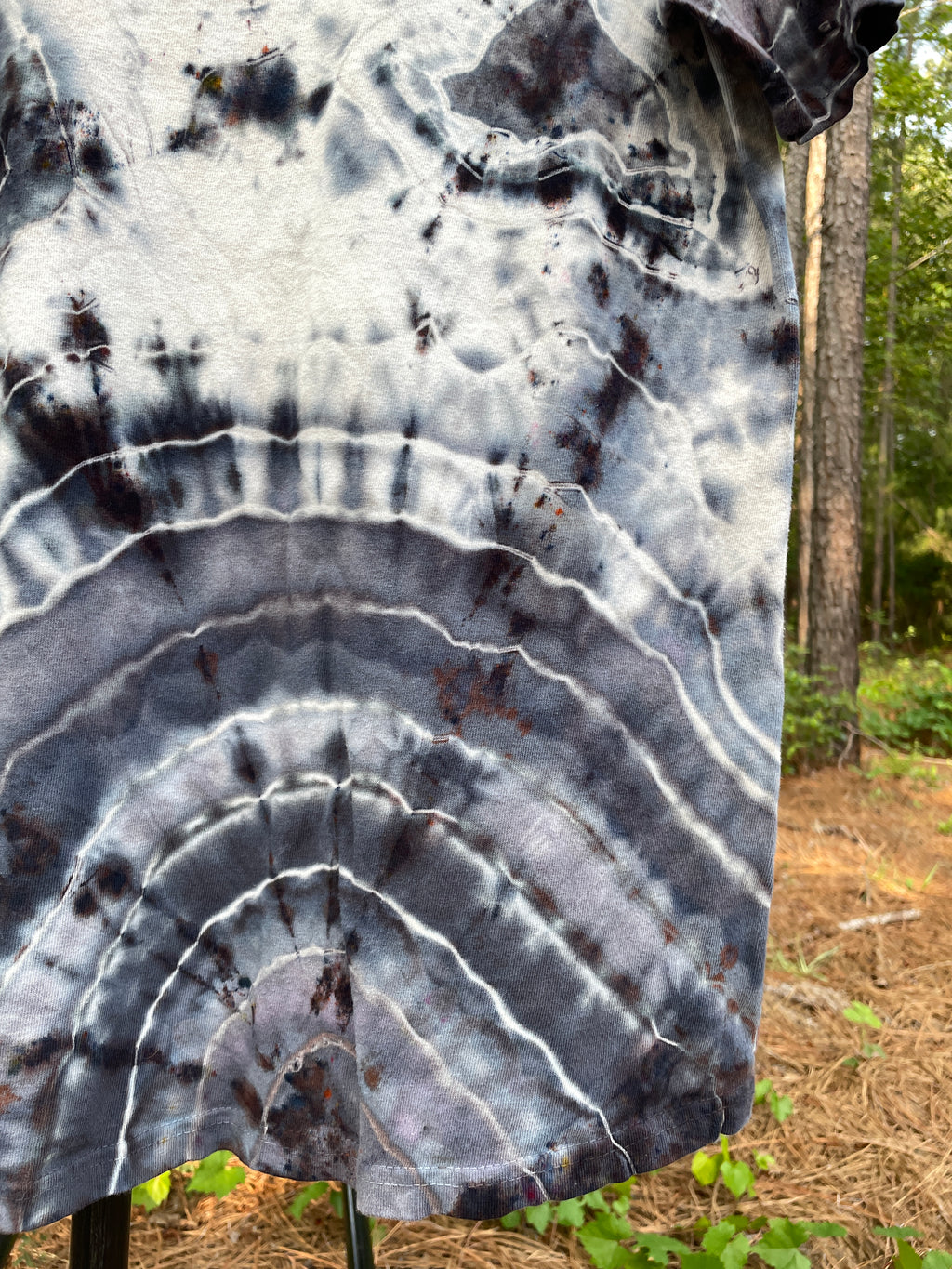 Gray and Black Wolf Hand-Tie Dyed Short Sleeve T-Shirt (Men's Large)