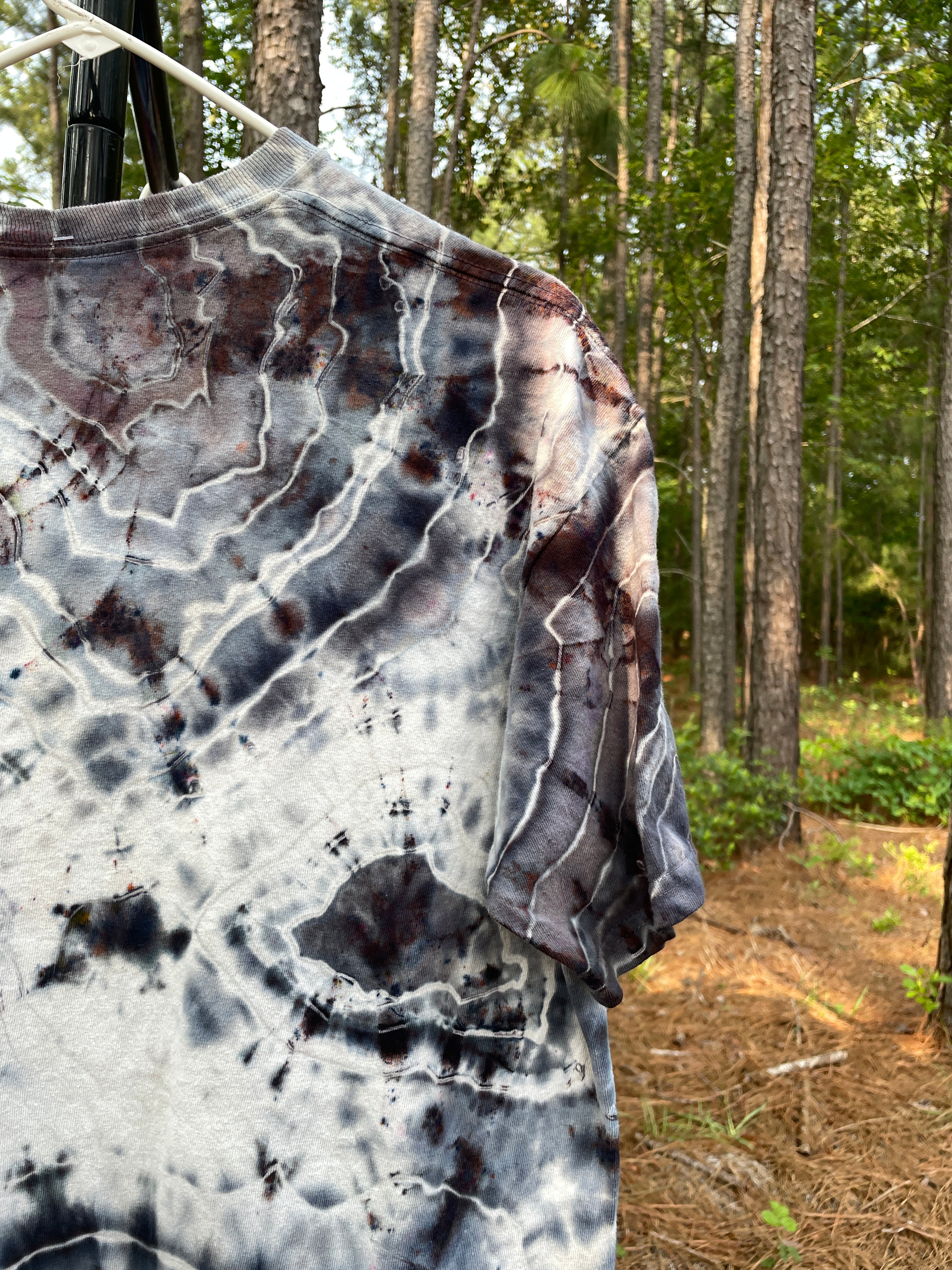 Gray and Black Wolf Hand-Tie Dyed Short Sleeve T-Shirt (Men's Large)