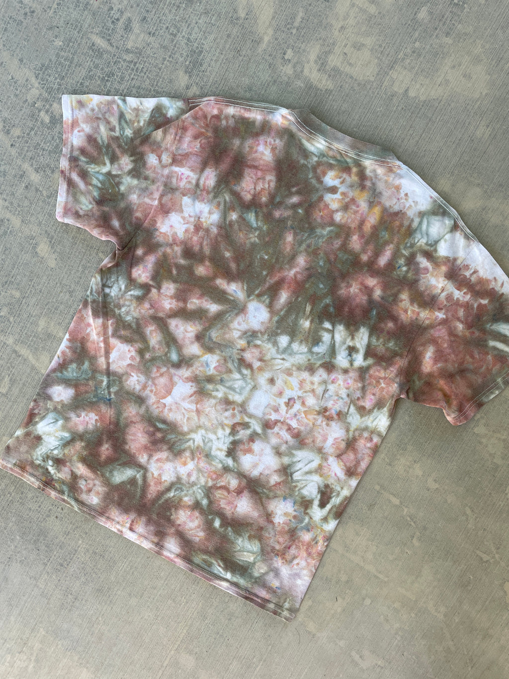 Large Men’s Actual Garbage Pink, Tan, and Brown Tie Dye Short Sleeve T-Shirt