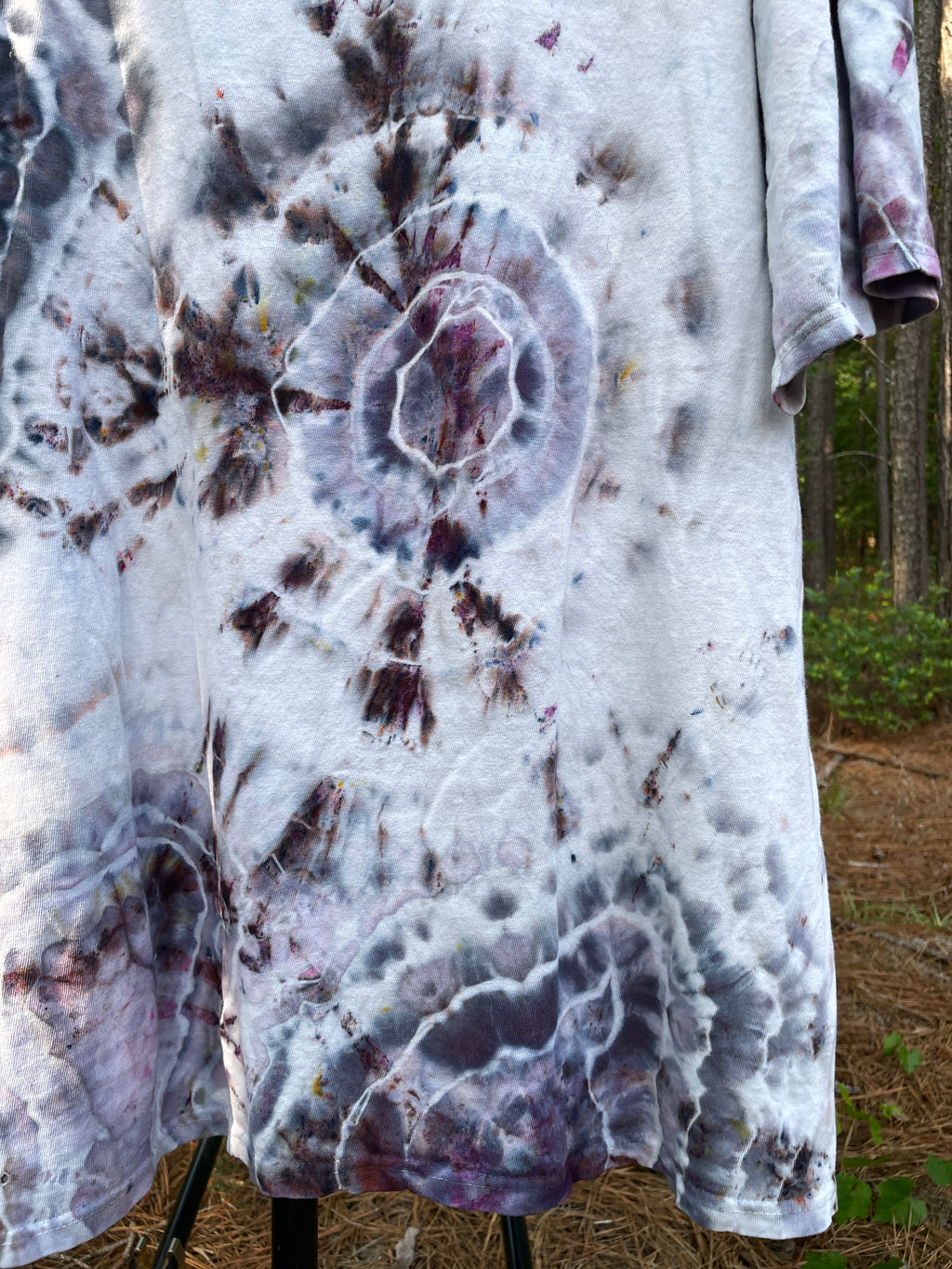 Gray and White Wolf Hand-Tie Dyed Short Sleeve T-Shirt (Men's 2XL)