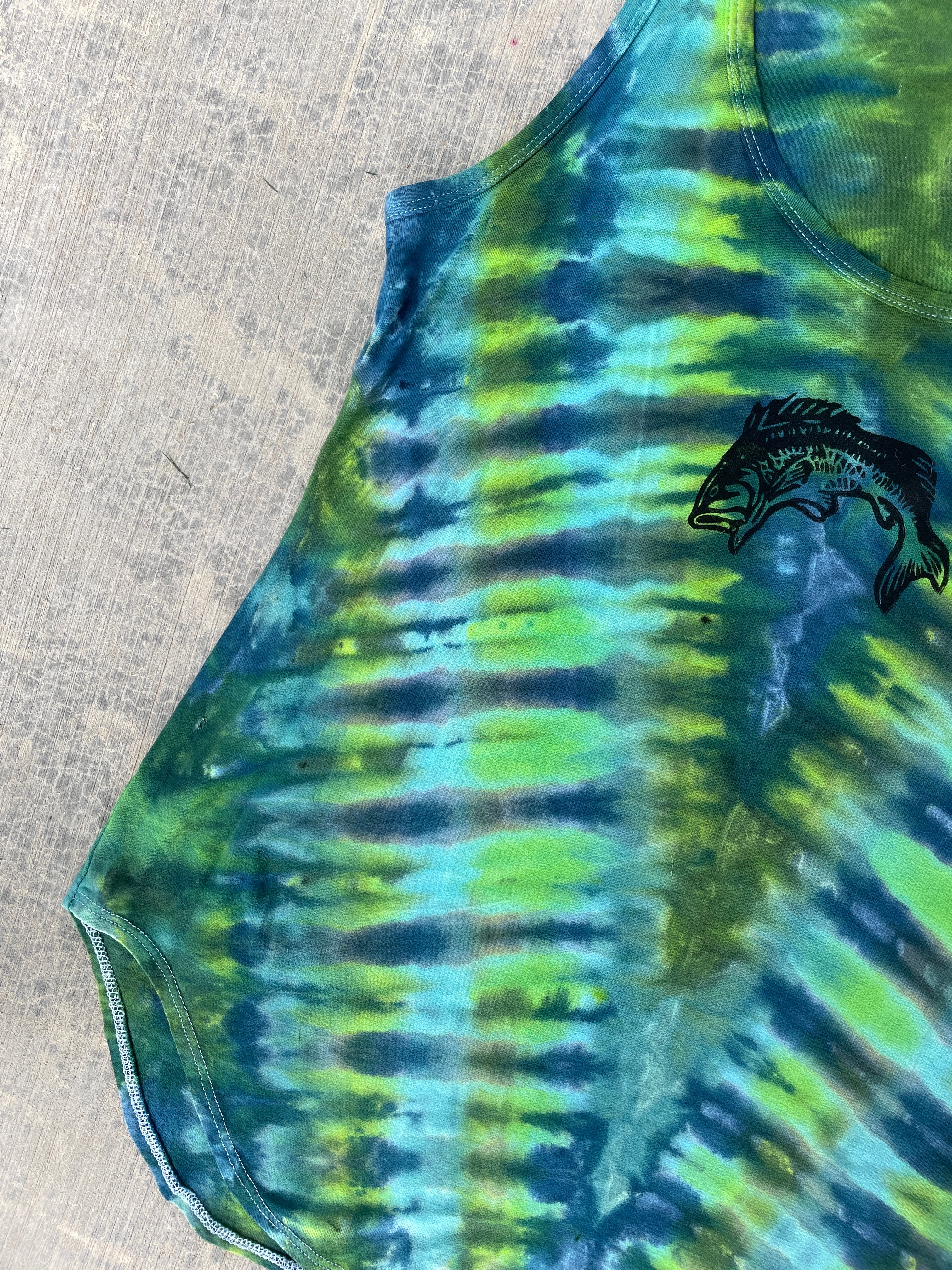 Hand-Printed Largemouth Bass Tie Dye Tank Top | Women's Size Small