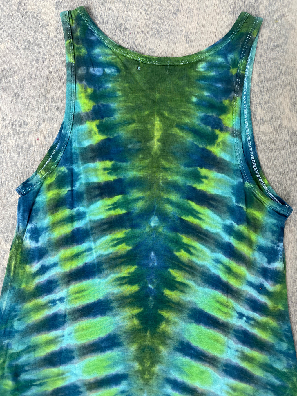 Hand-Printed Largemouth Bass Tie Dye Tank Top | Women's Size Small