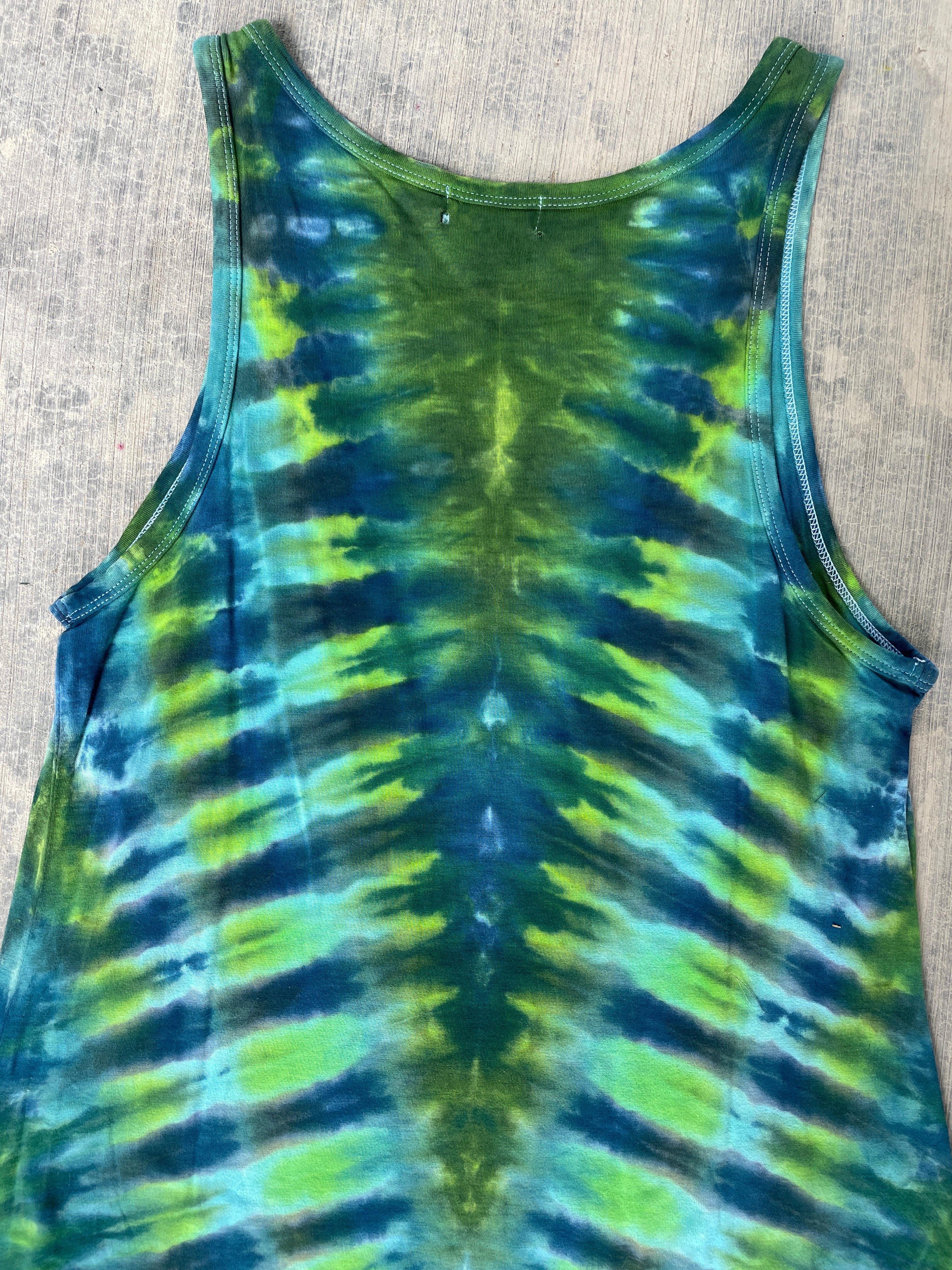 Hand-Printed Largemouth Bass Tie Dye Tank Top | Women's Size Small