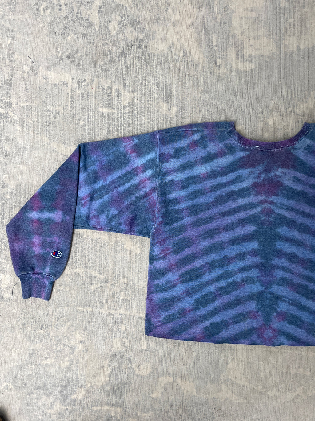 Women's Medium Champion Brand Upcycled Tie Dye Cropped Crewneck Sweatshirt
