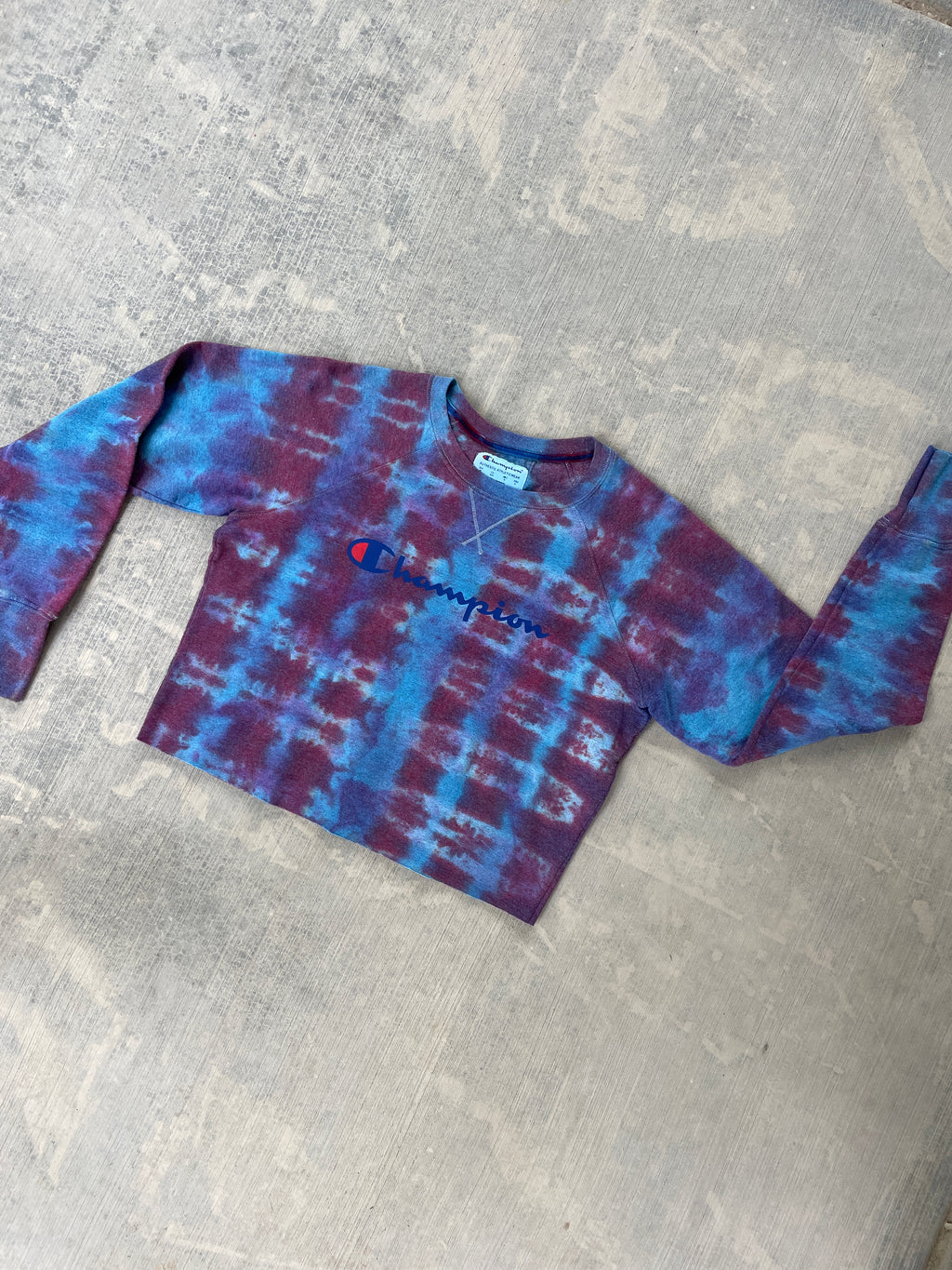 Women's Medium Champion Red, Purple, and Blue Tie Dye Cropped Crewneck Sweatshirt