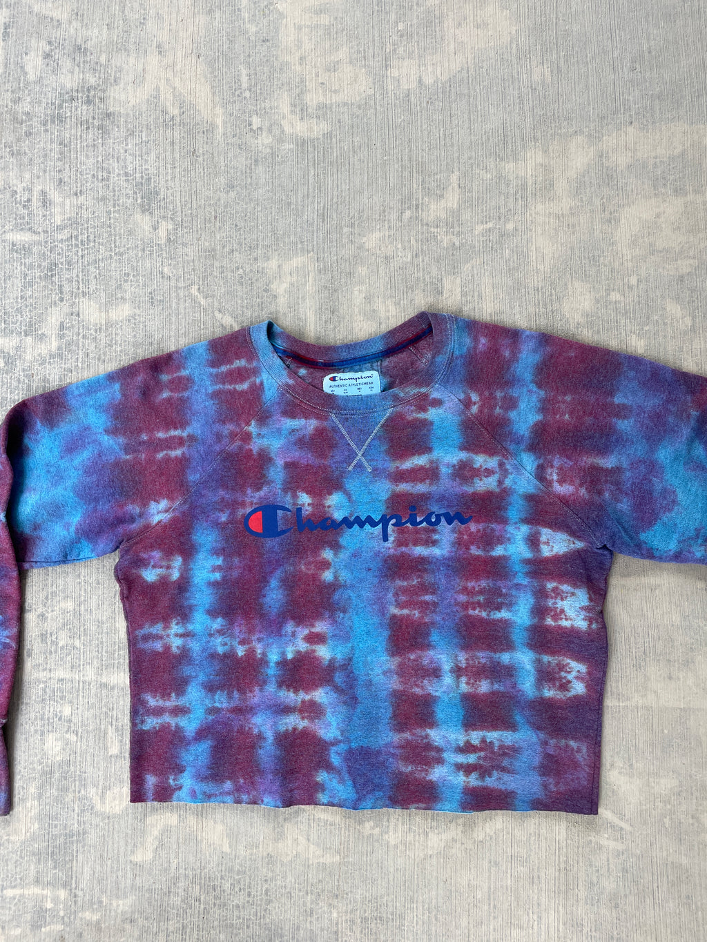 Women's Medium Champion Red, Purple, and Blue Tie Dye Cropped Crewneck Sweatshirt
