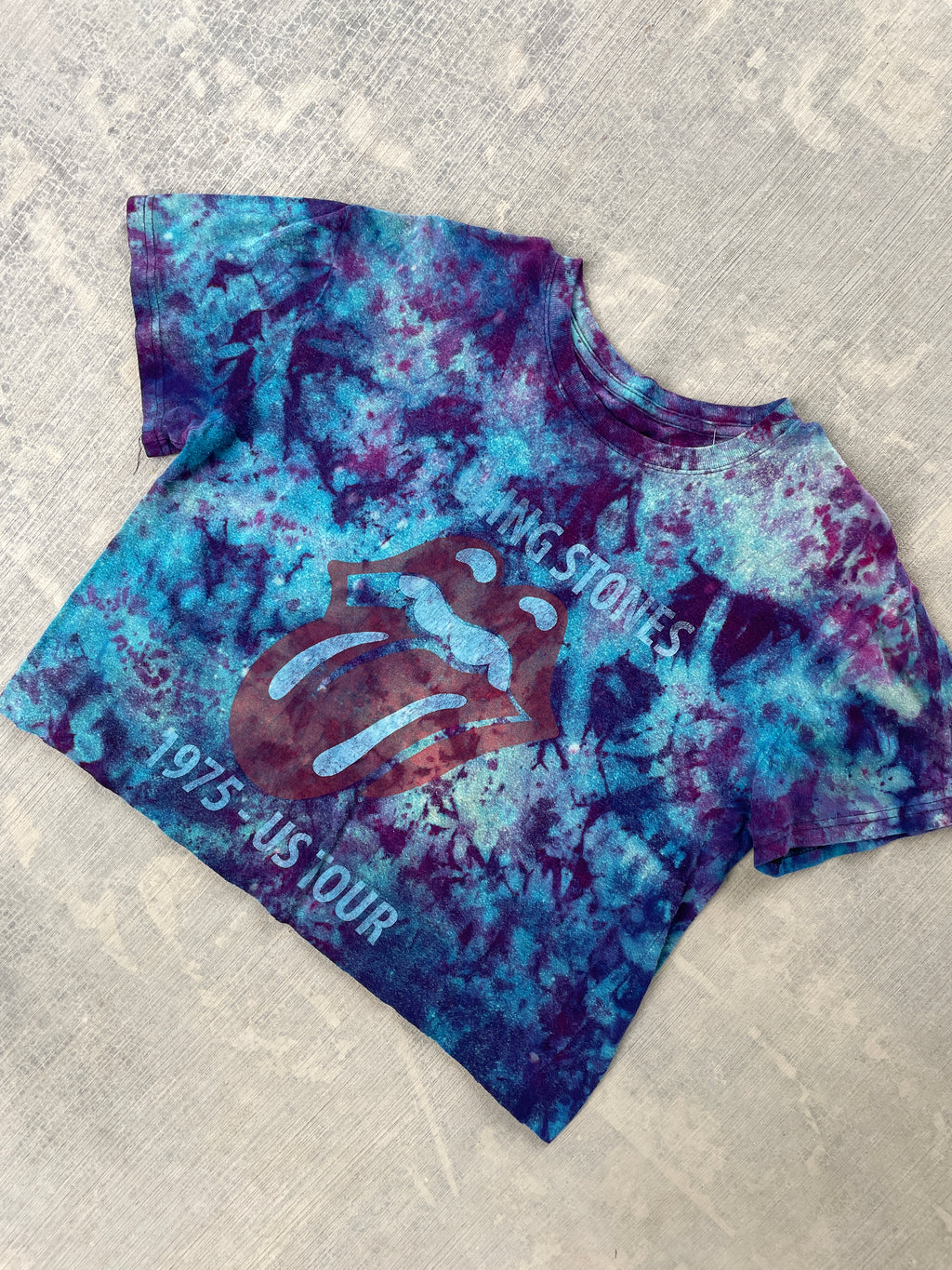 The Rolling Stones Hot Lips Short Sleeve Galaxy Tie Dye Crop Top | Women's Large