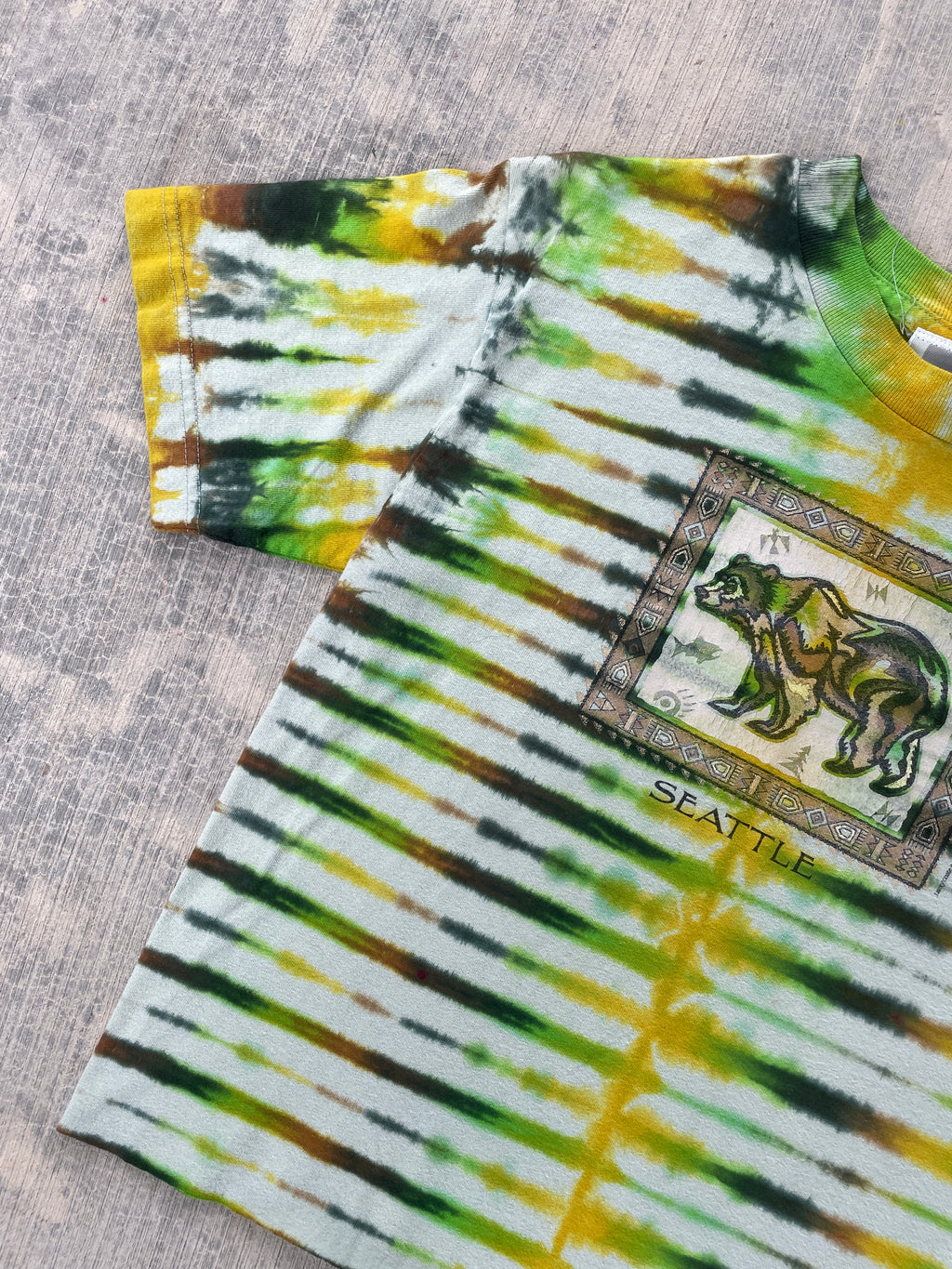Men's Small Vintage Seattle Bear Handmade Tie Dye Short Sleeve Crop Top
