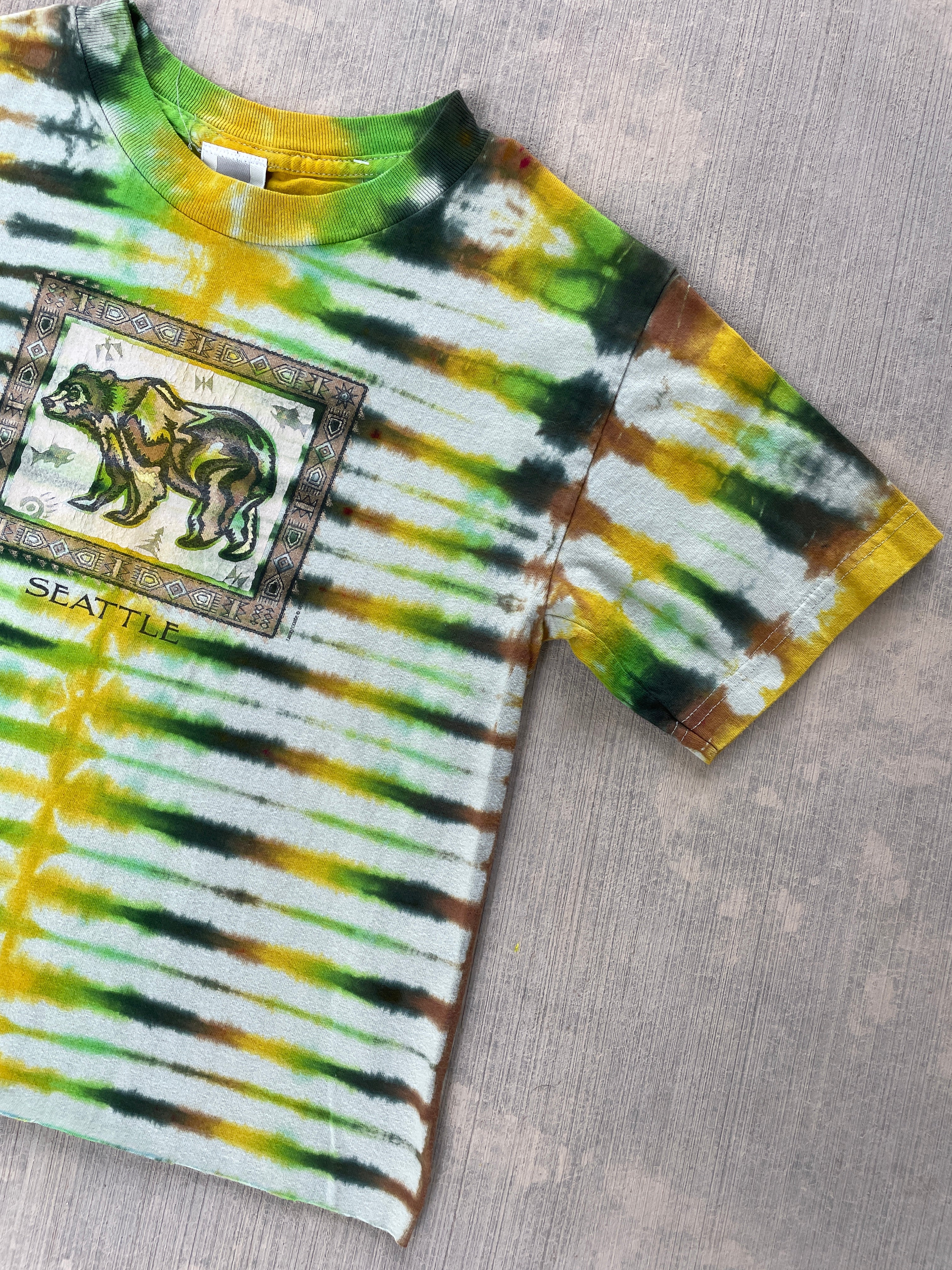 Men's Small Vintage Seattle Bear Handmade Tie Dye Short Sleeve Crop Top