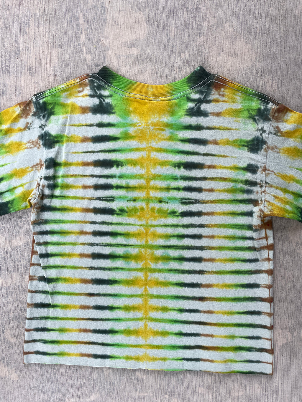 Men's Small Vintage Seattle Bear Handmade Tie Dye Short Sleeve Crop Top