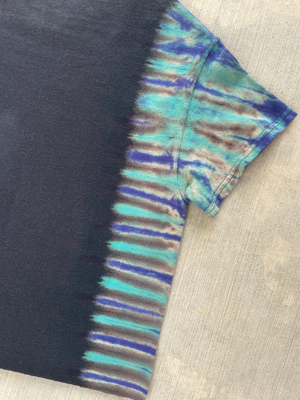 Ice Cube Low Rider Black and Blue Short Sleeve Tie Dye Crop Top | Men's Small