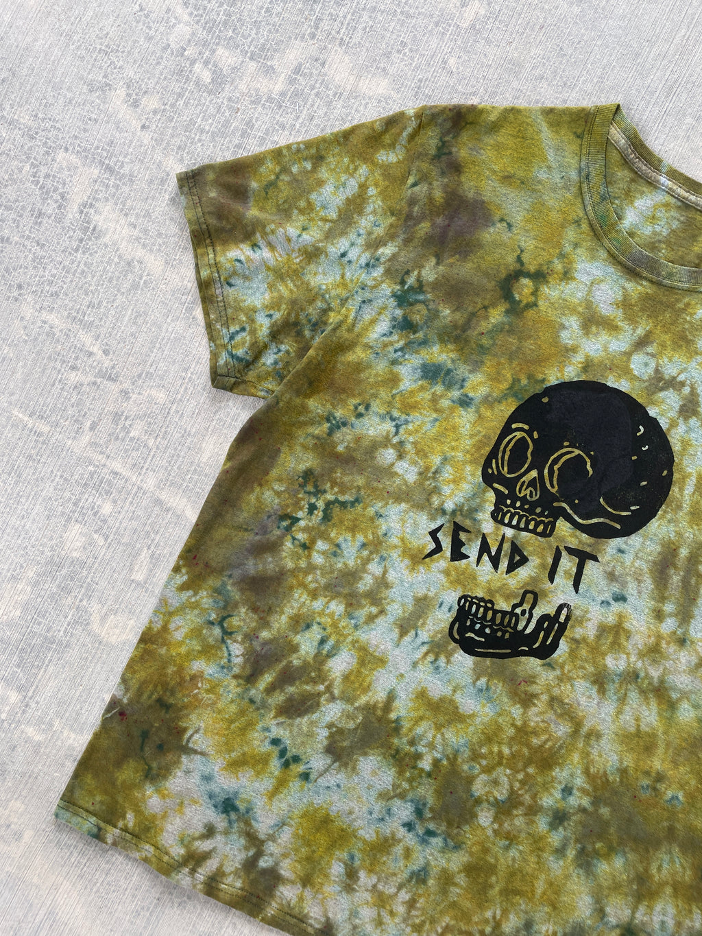 Misprinted Send It Skull Green and Gray Reverse Tie Dye Short Sleeve T-Shirt | Men's Size XL