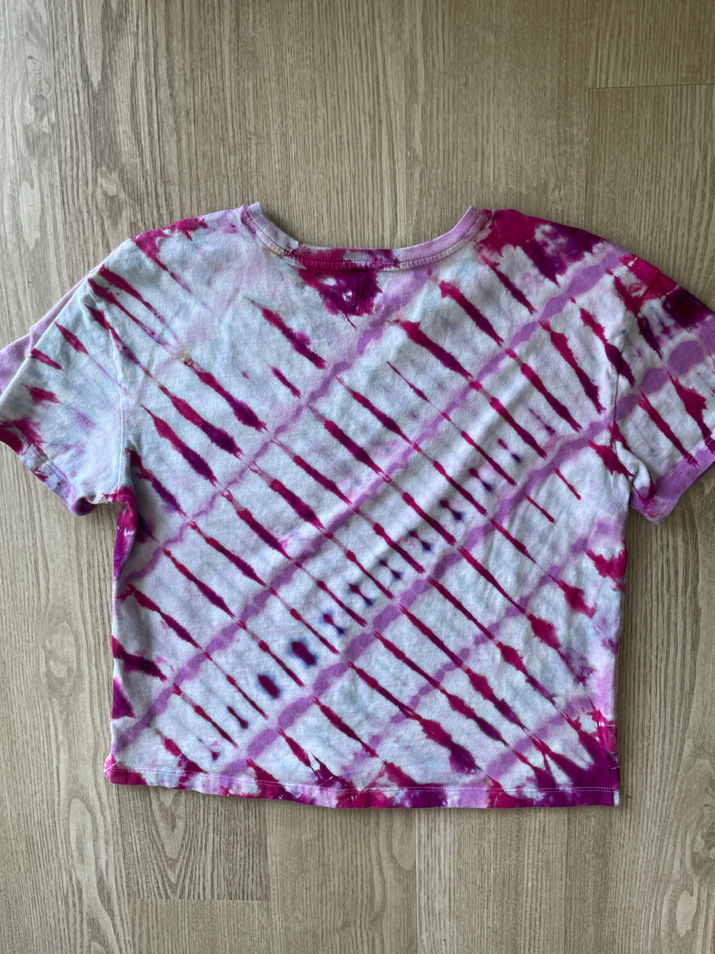MEDIUM Men’s Handmade Tie Dye Cropped T-Shirt with Breast Pocket | One-Of-a-Kind Pink and White Short Sleeve Crop Top