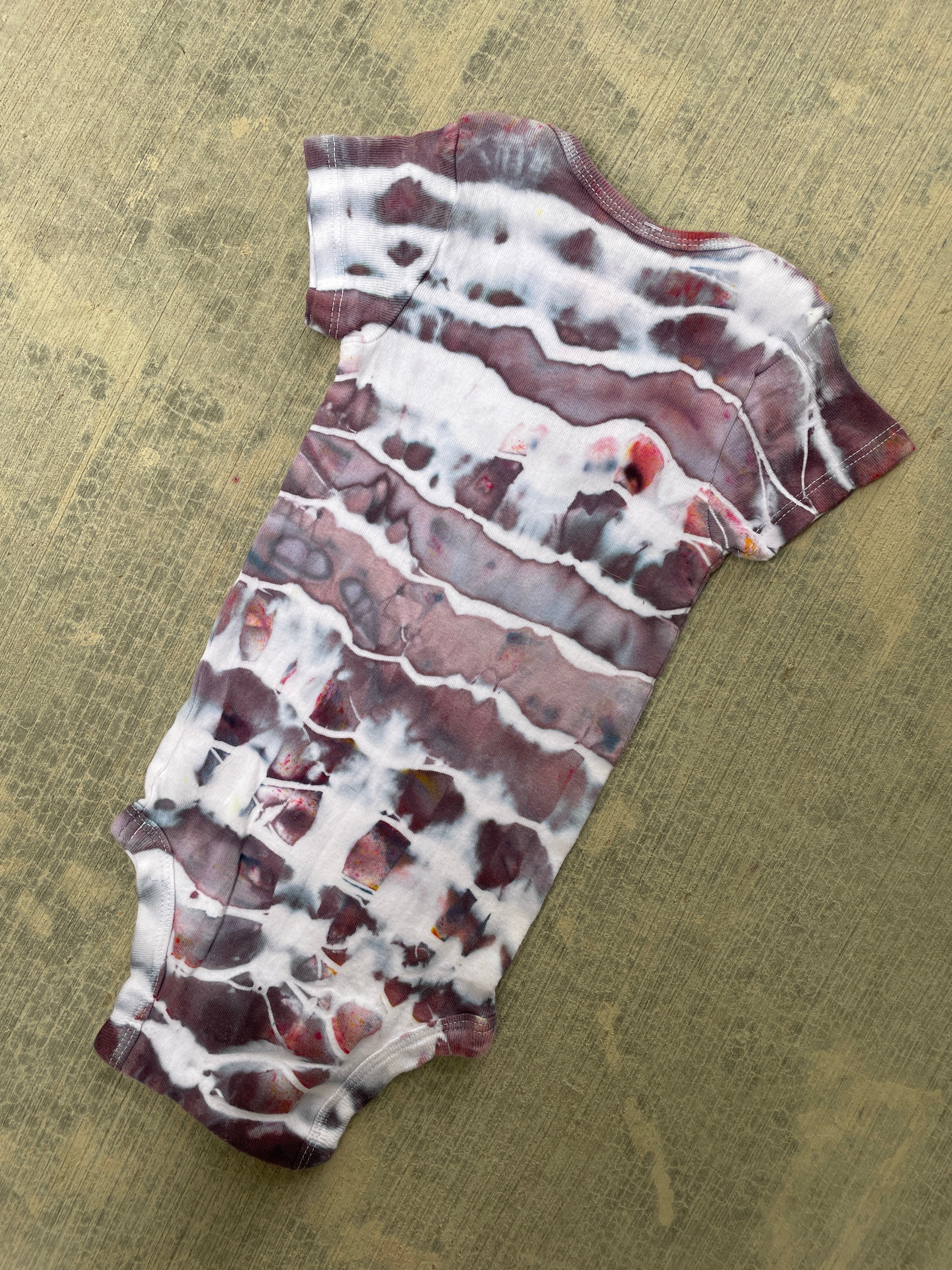 12 MO Purple and Gray Geode Dye Short Sleeve Baby Onesie