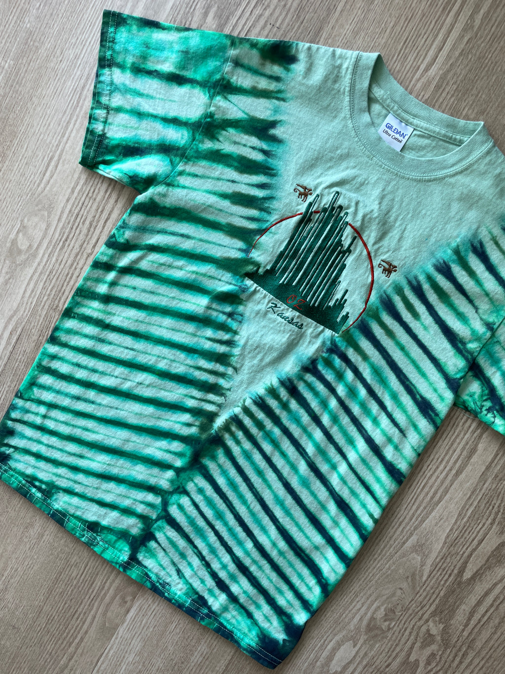 MEDIUM Men’s Wizard of Oz "Kansas" Flying Monkeys Embroidered Handmade Tie Dye T-Shirt | One-Of-a-Kind Emerald Green Short Sleeve