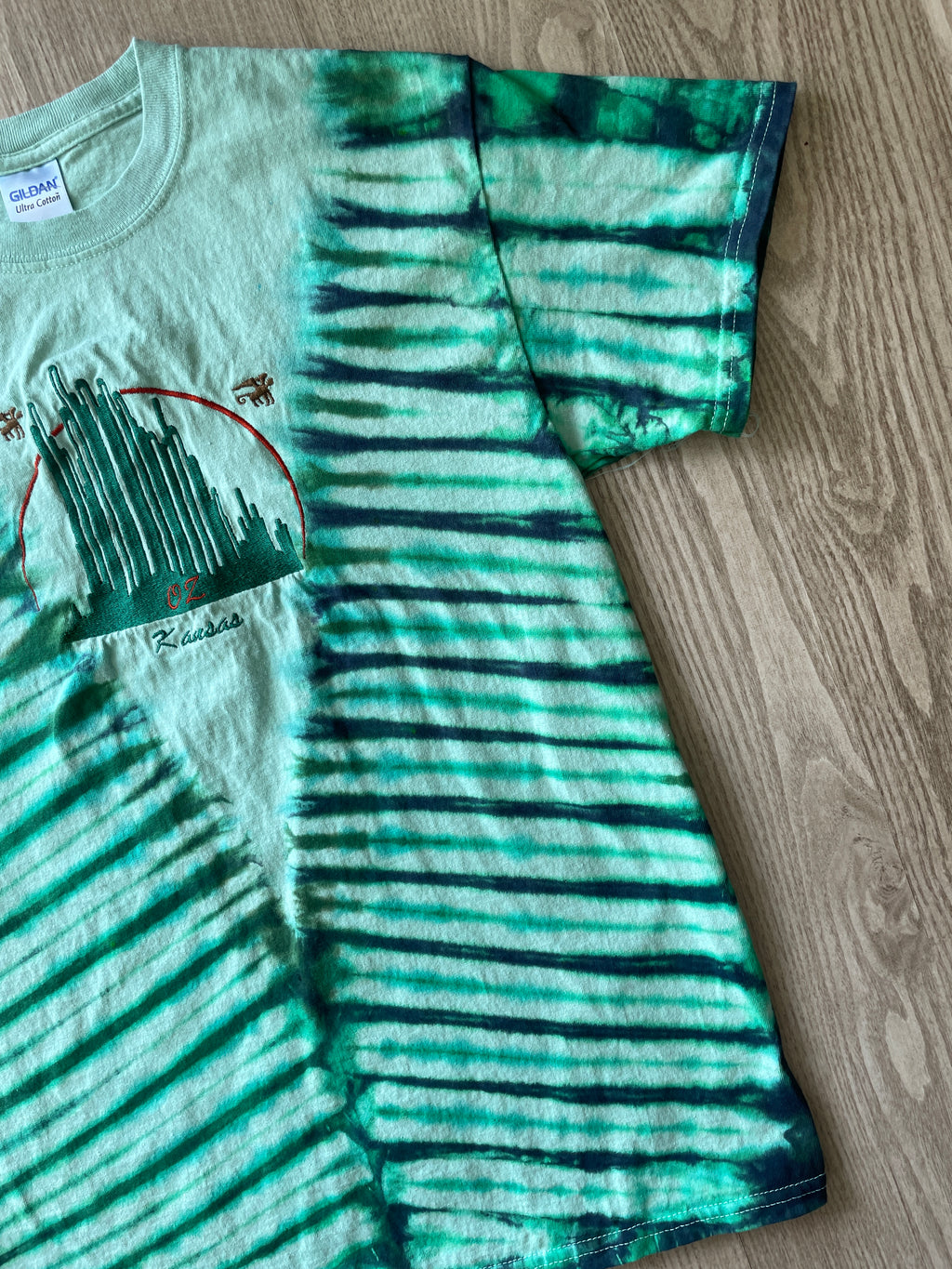 MEDIUM Men’s Wizard of Oz "Kansas" Flying Monkeys Embroidered Handmade Tie Dye T-Shirt | One-Of-a-Kind Emerald Green Short Sleeve