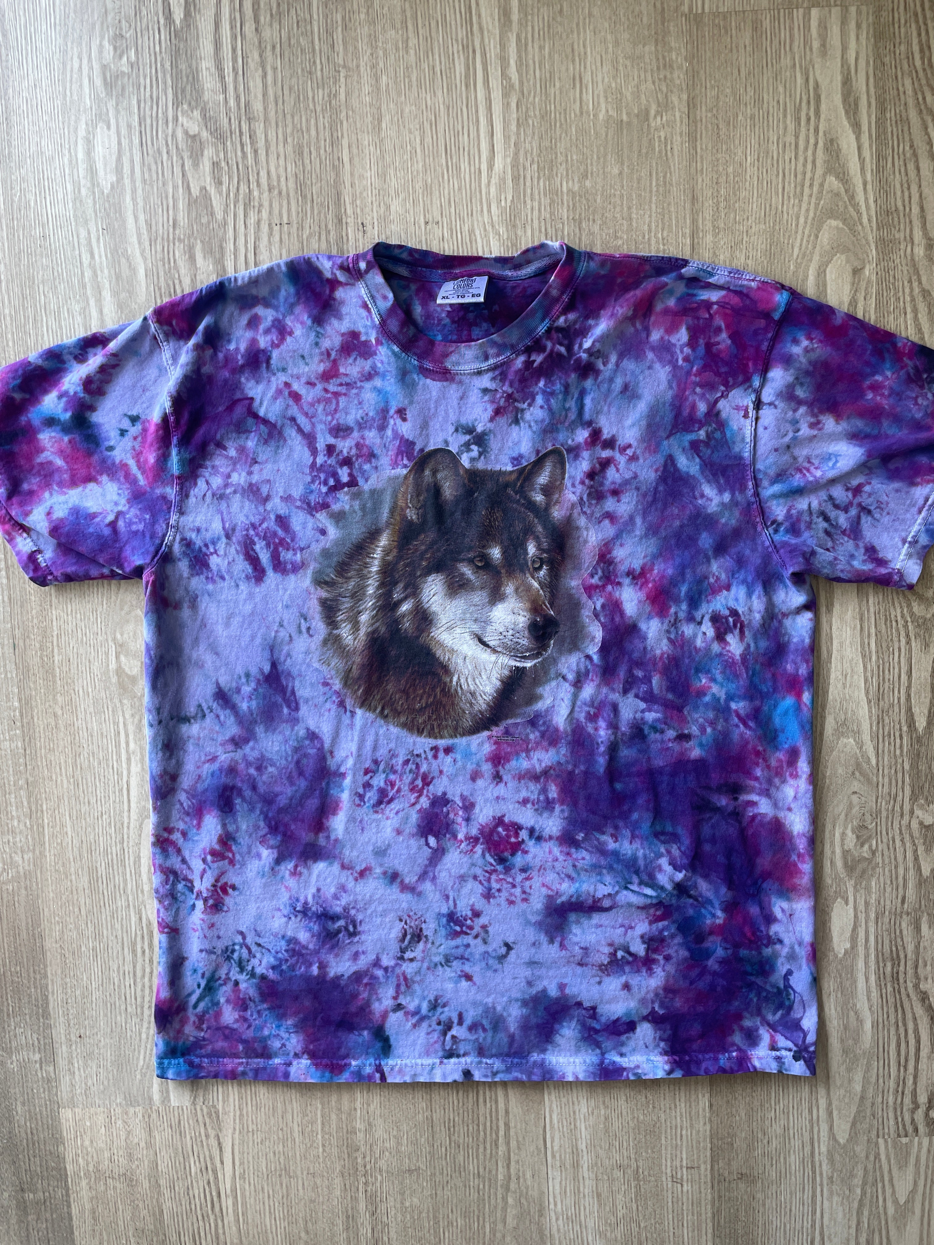 XL Men’s Gray Wolf Galaxy Handmade Tie Dye T-Shirt | One-Of-a-Kind Purple and Blue Short Sleeve