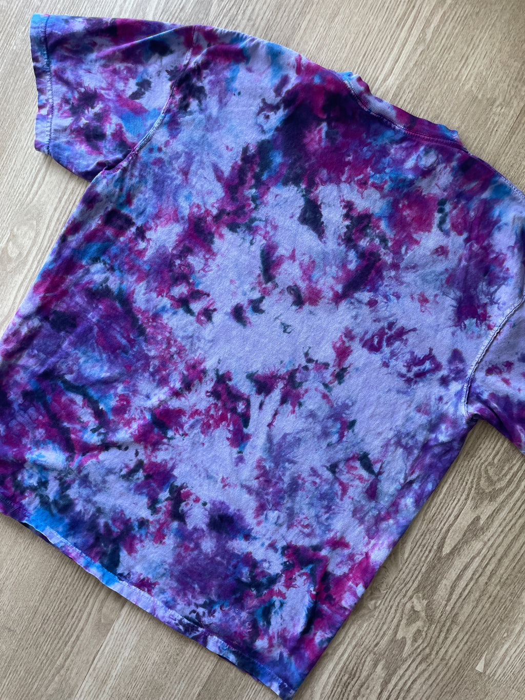 XL Men’s Gray Wolf Galaxy Handmade Tie Dye T-Shirt | One-Of-a-Kind Purple and Blue Short Sleeve