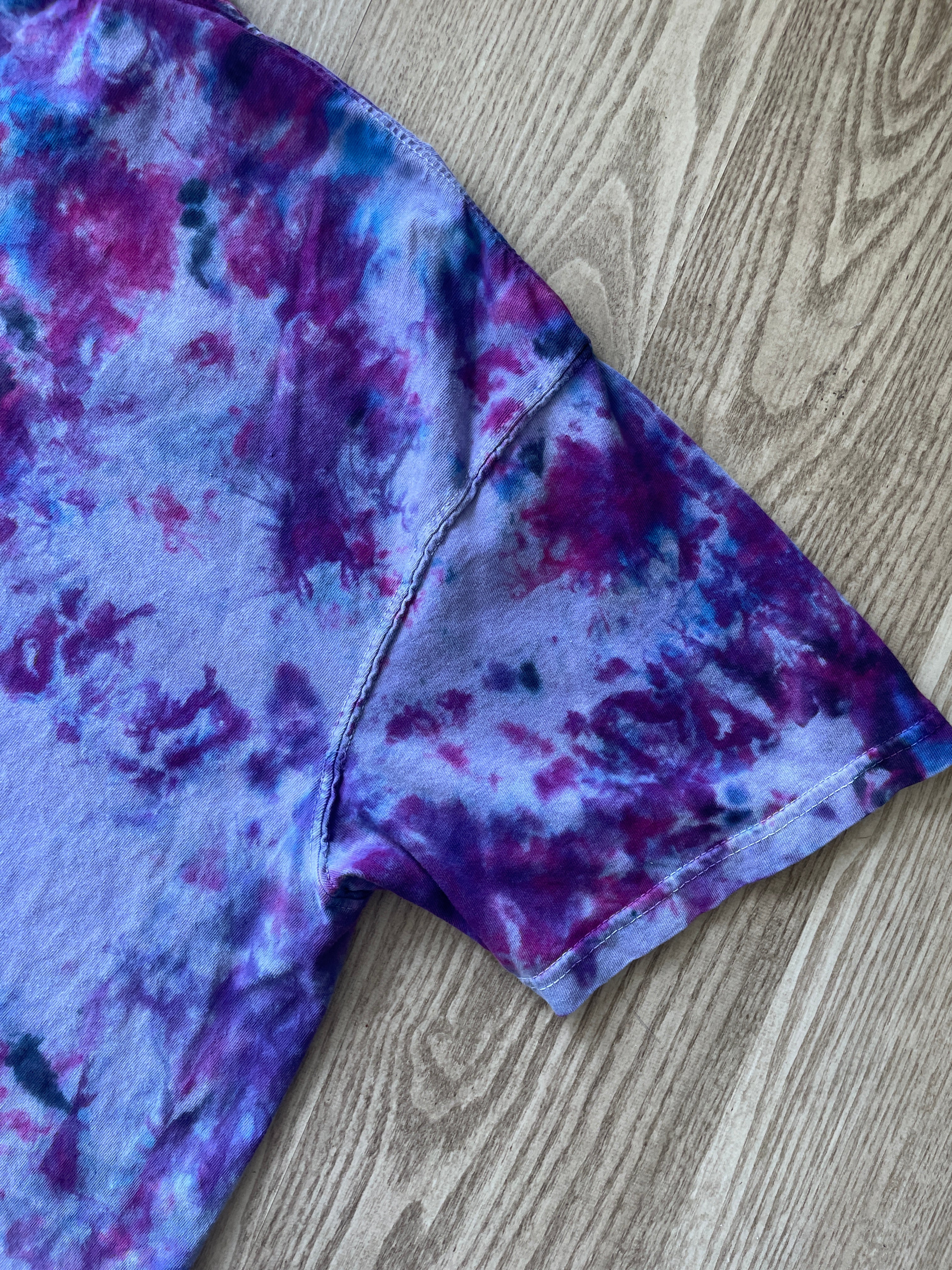XL Men’s Gray Wolf Galaxy Handmade Tie Dye T-Shirt | One-Of-a-Kind Purple and Blue Short Sleeve