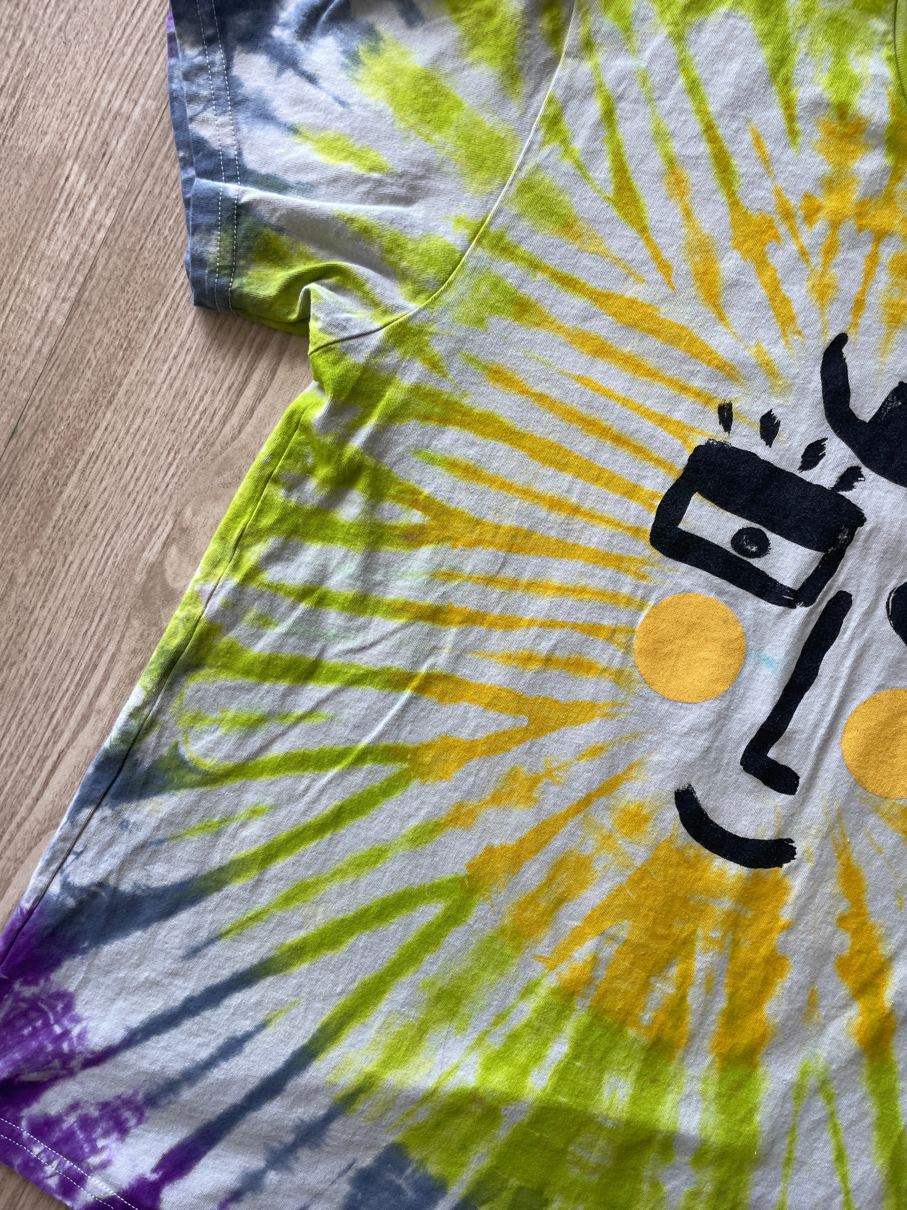 MEDIUM Men’s Billabong Gallery Collection Handmade Tie Dye T-Shirt | One-Of-a-Kind Multicolor Pop Art Short Sleeve