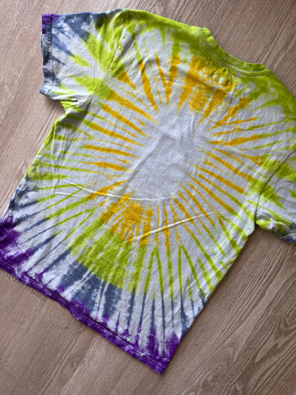 MEDIUM Men’s Billabong Gallery Collection Handmade Tie Dye T-Shirt | One-Of-a-Kind Multicolor Pop Art Short Sleeve