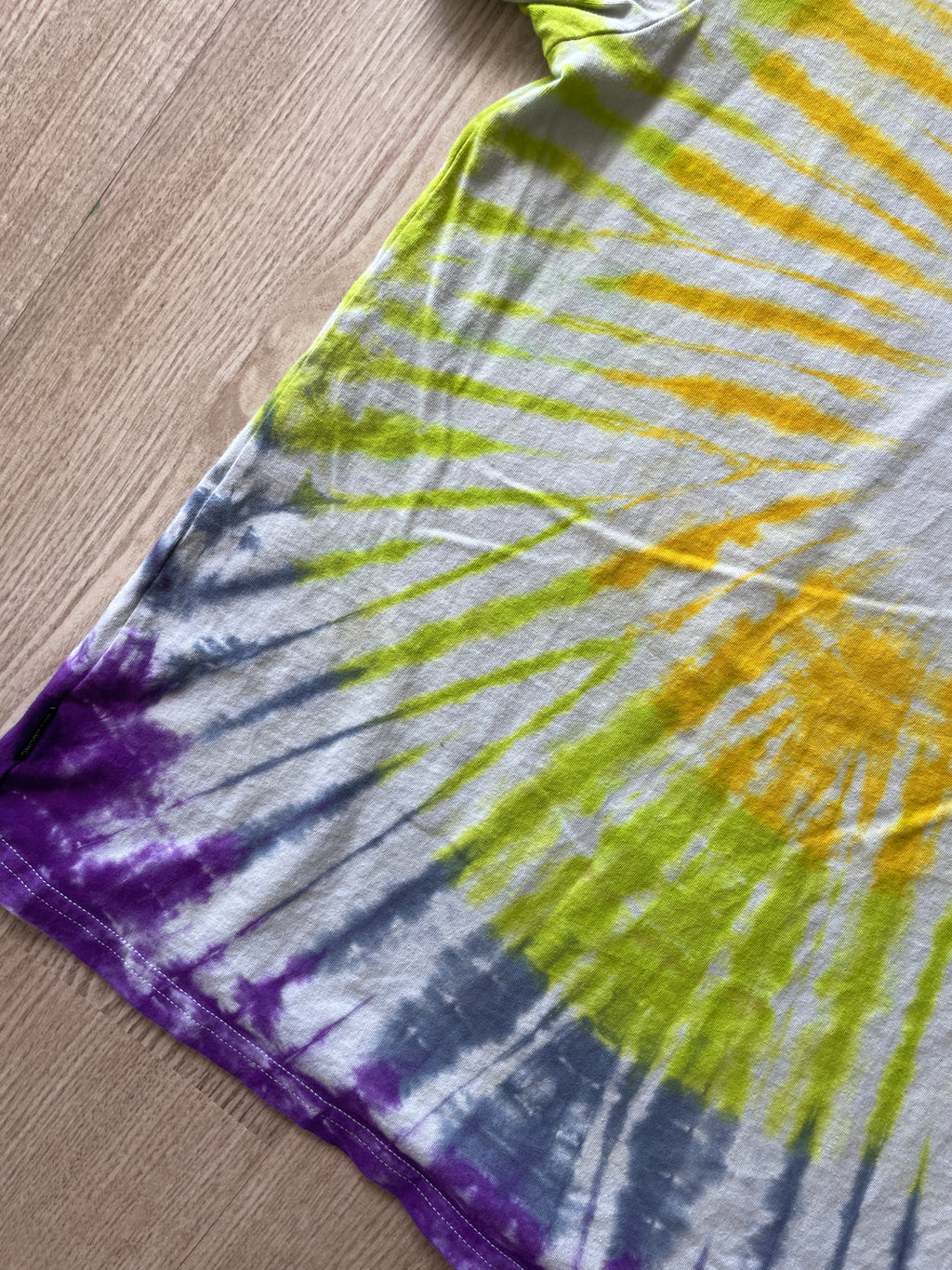 MEDIUM Men’s Billabong Gallery Collection Handmade Tie Dye T-Shirt | One-Of-a-Kind Multicolor Pop Art Short Sleeve