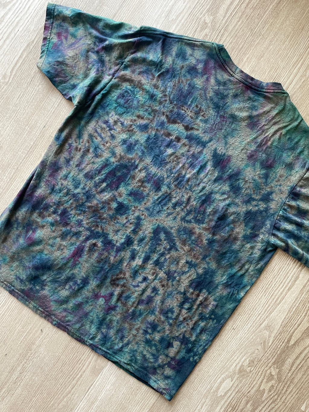 2XL Men's KISS Reverse Tie Dye Short Sleeve T-Shirt | One-Of-a-Kind Upcycled Black, Gray, and Blue Crumpled Top