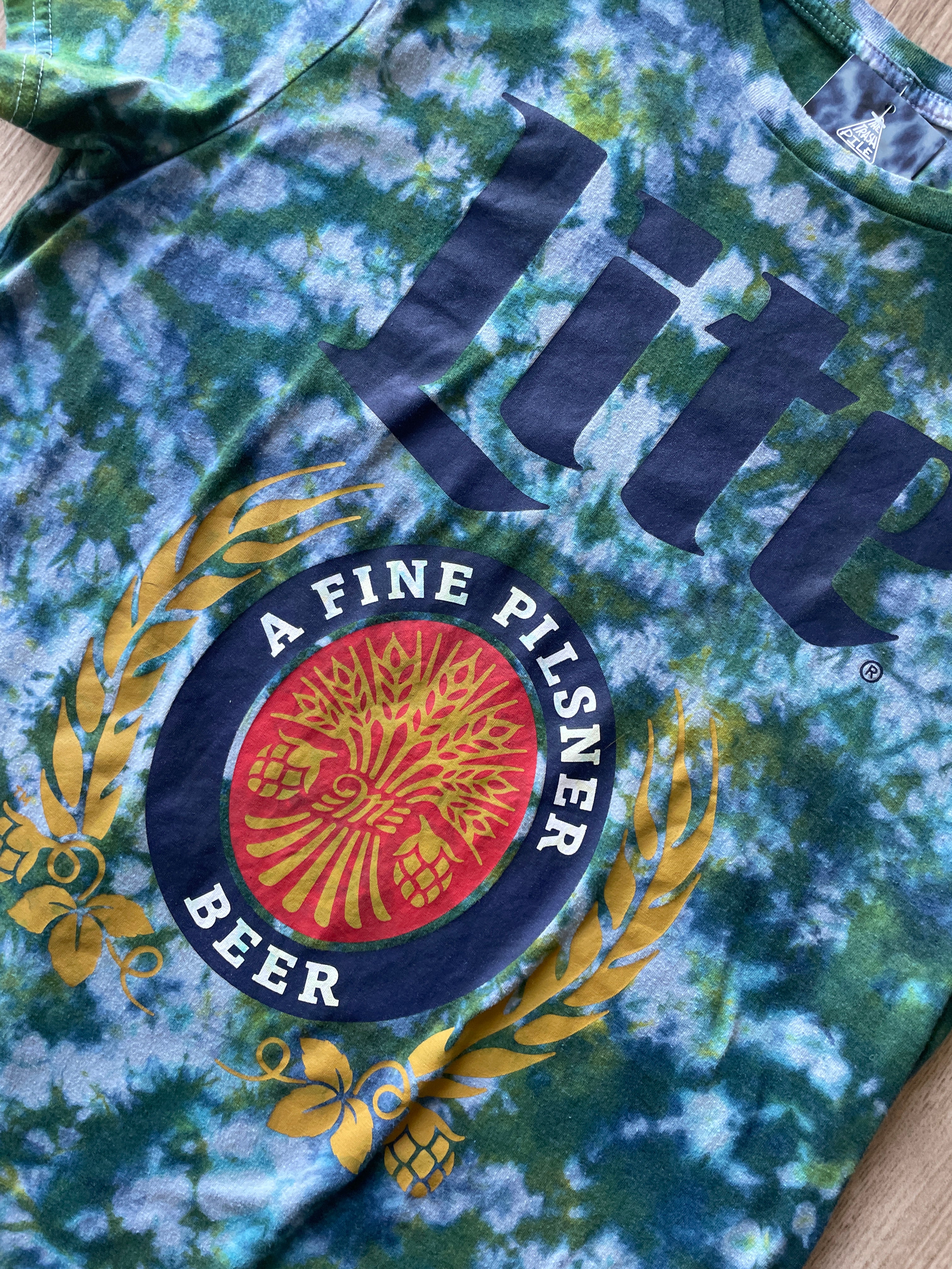 Medium Men's LITE IPA Reverse Tie Dye Short Sleeve T-Shirt | One-Of-a-Kind Upcycled White and Blue Crumpled Top