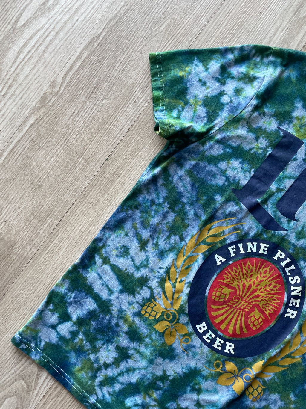 Medium Men's LITE IPA Reverse Tie Dye Short Sleeve T-Shirt | One-Of-a-Kind Upcycled White and Blue Crumpled Top