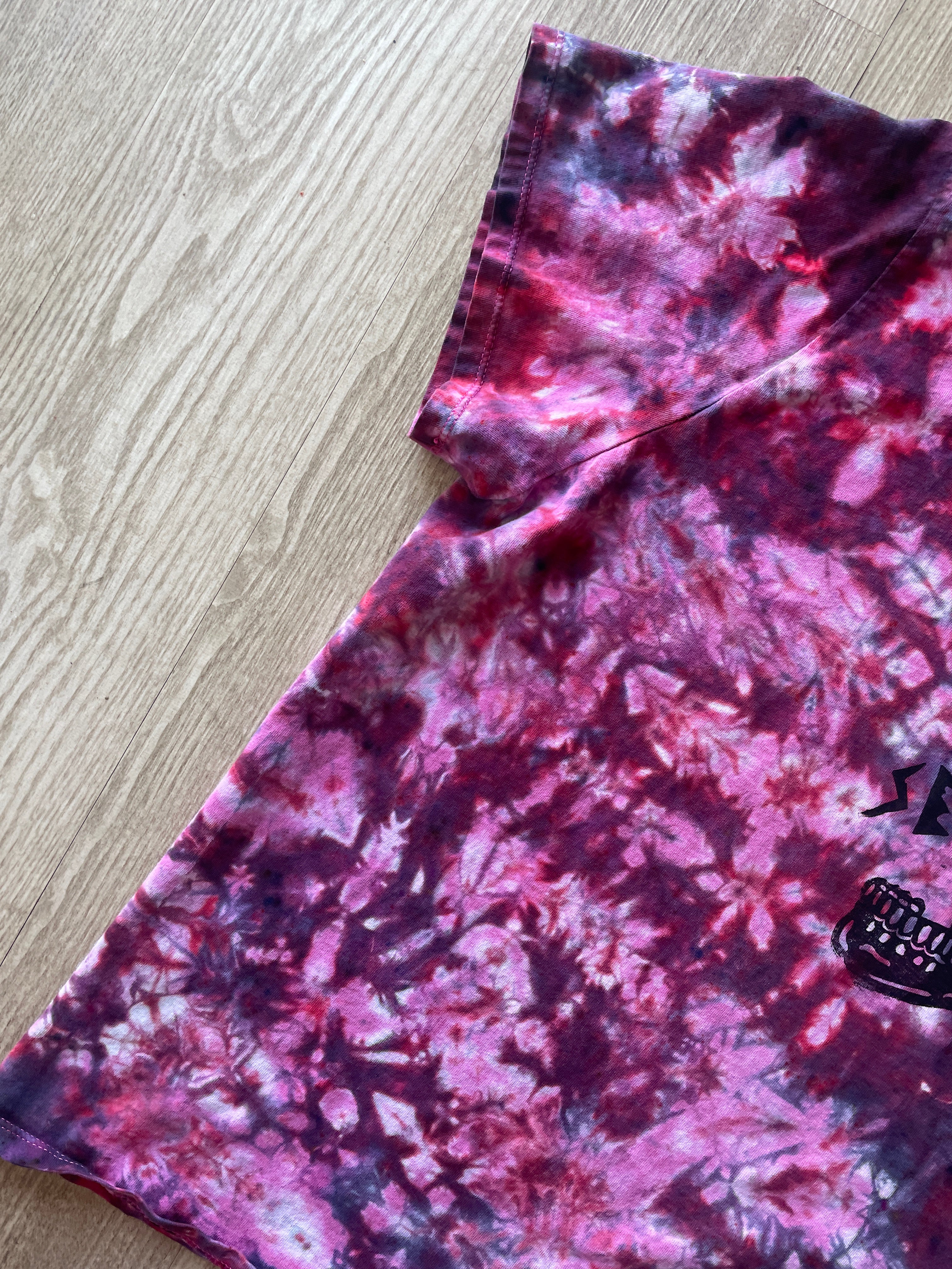 2/3XL Women's Send It Skull Handmade Reverse Tie Dye Short Sleeve T-Shirt | One-Of-a-Kind Upcycled Maroon, Pink, and Black Crumpled Top