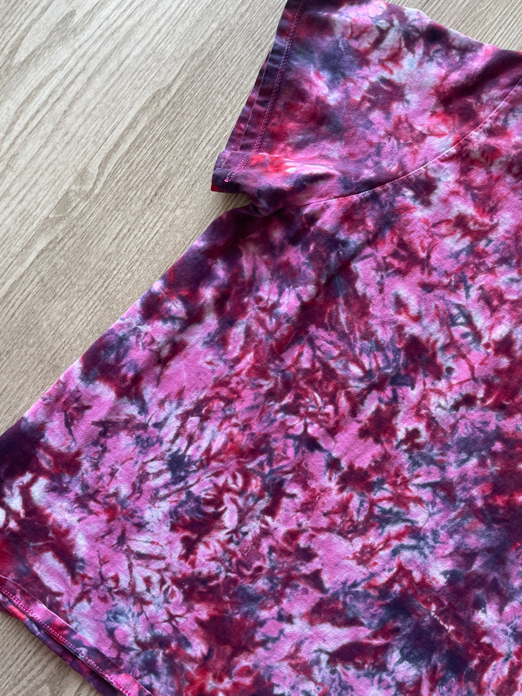 2/3XL Women's Send It Skull Handmade Reverse Tie Dye Short Sleeve T-Shirt | One-Of-a-Kind Upcycled Maroon, Pink, and Black Crumpled Top