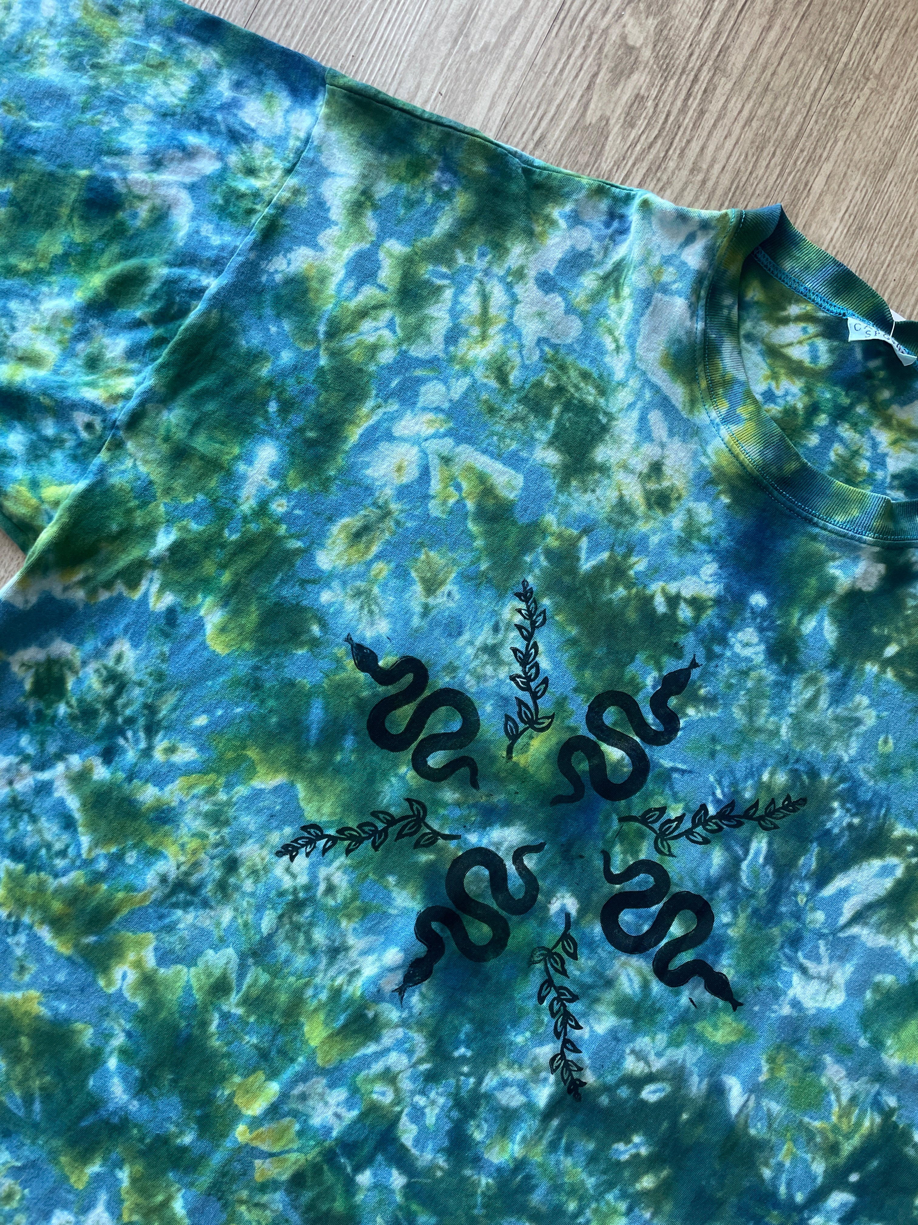 3XL Men's Handprinted Snakes and Vines Handmade Tie Dye Short Sleeve T-Shirt | One-Of-a-Kind Upcycled Blue, Green, and White Crumpled Top