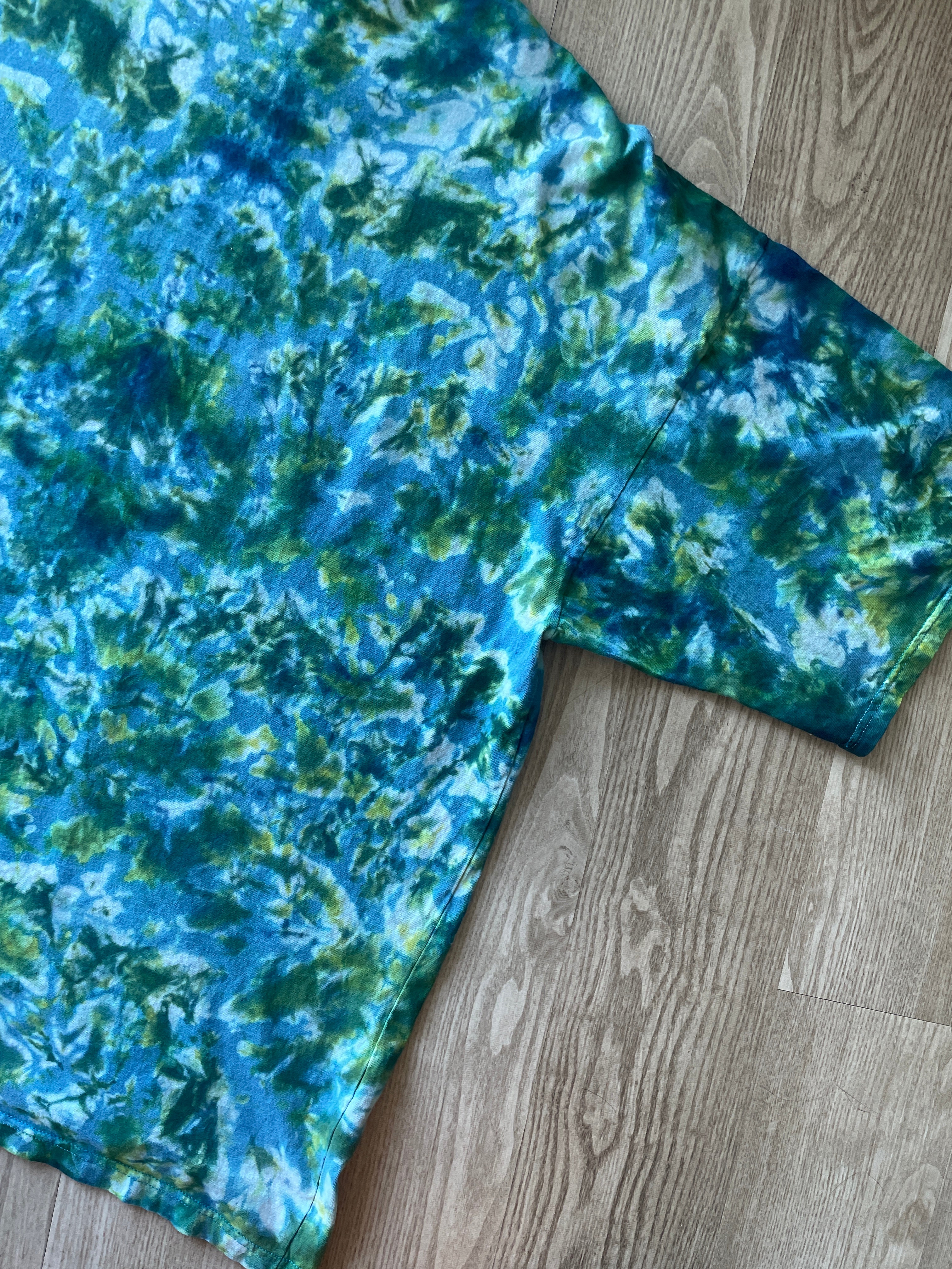 3XL Men's Handprinted Snakes and Vines Handmade Tie Dye Short Sleeve T-Shirt | One-Of-a-Kind Upcycled Blue, Green, and White Crumpled Top