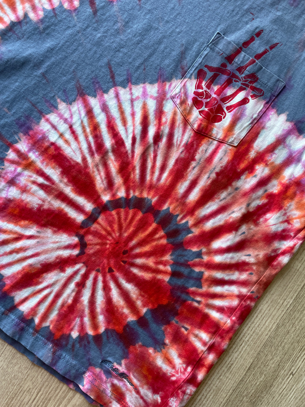 2XL Men’s Eddie Bauer Handprinted Rock On Skeleton Hands Reverse Tie Dye Handmade T-Shirt | One-Of-a-Kind Gray and Red Spiral Short Sleeve