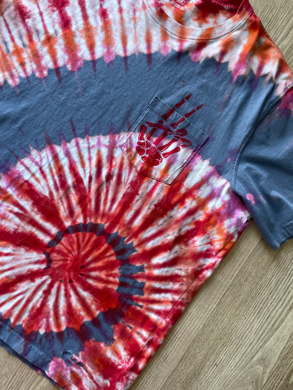 2XL Men’s Eddie Bauer Handprinted Rock On Skeleton Hands Reverse Tie Dye Handmade T-Shirt | One-Of-a-Kind Gray and Red Spiral Short Sleeve