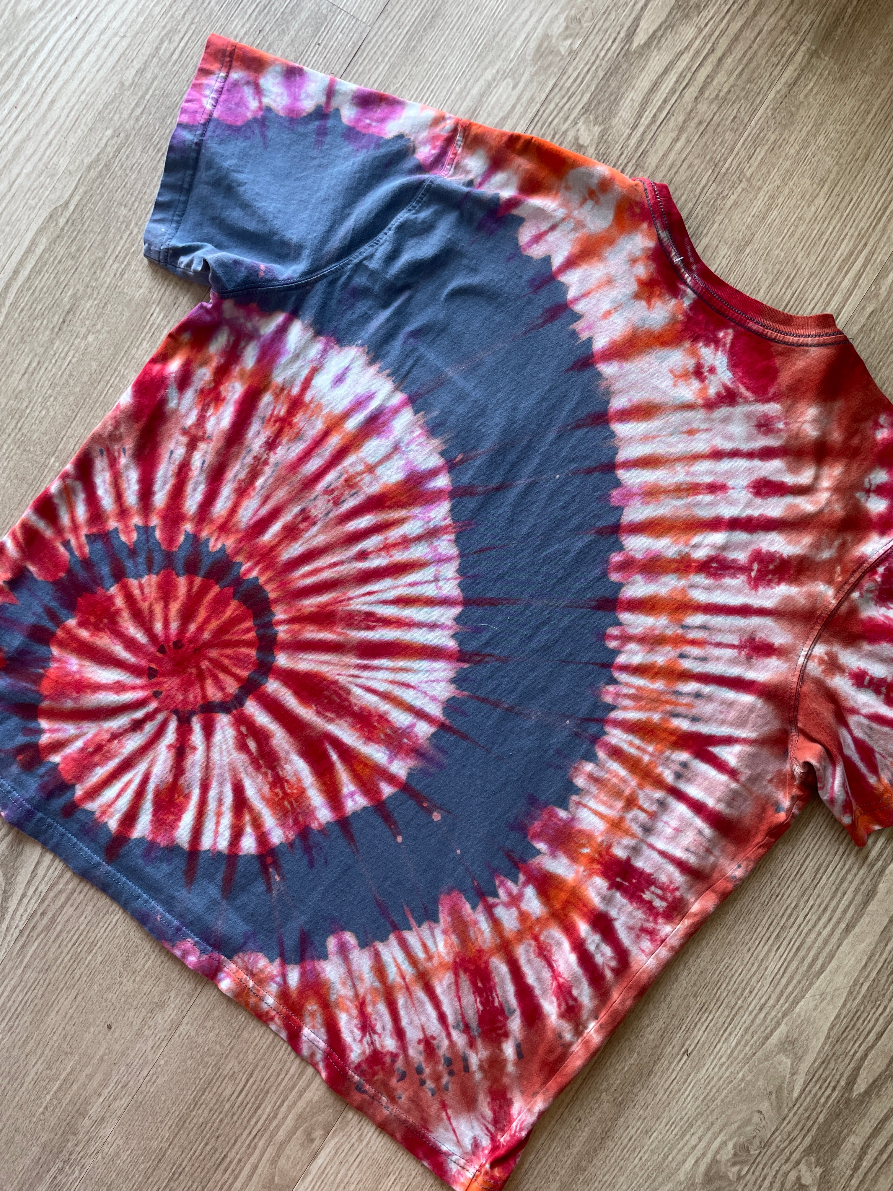 2XL Men’s Eddie Bauer Handprinted Rock On Skeleton Hands Reverse Tie Dye Handmade T-Shirt | One-Of-a-Kind Gray and Red Spiral Short Sleeve