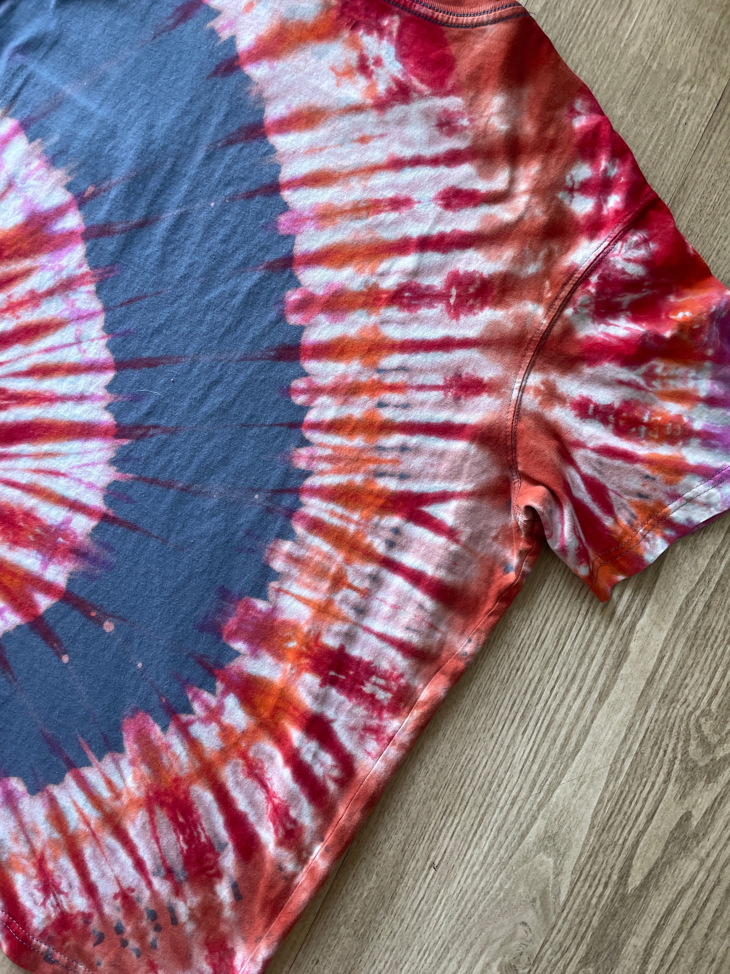 2XL Men’s Eddie Bauer Handprinted Rock On Skeleton Hands Reverse Tie Dye Handmade T-Shirt | One-Of-a-Kind Gray and Red Spiral Short Sleeve