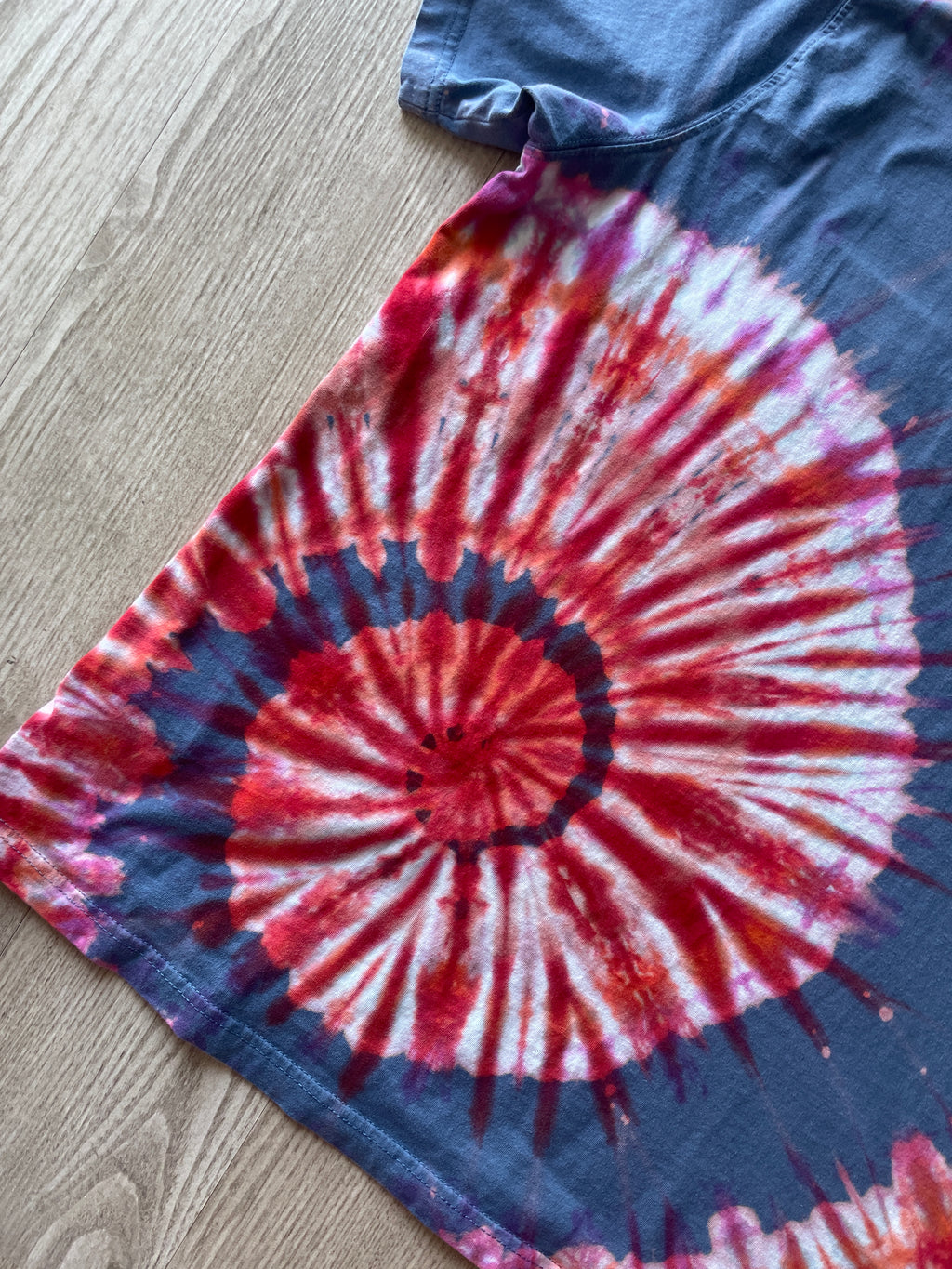 2XL Men’s Eddie Bauer Handprinted Rock On Skeleton Hands Reverse Tie Dye Handmade T-Shirt | One-Of-a-Kind Gray and Red Spiral Short Sleeve